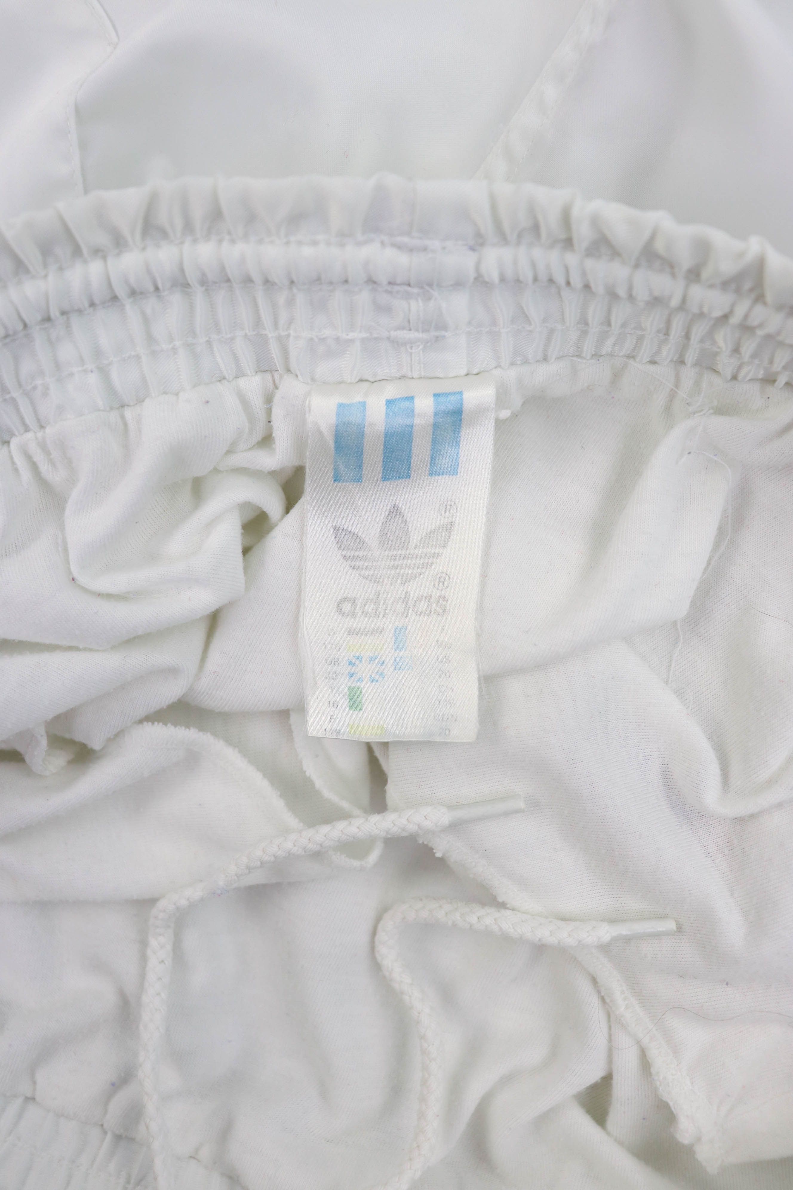 Adidas Adidas Vintage 70-80s White Satin Nylon Running Shorts Size 42" / US 20 - 9 Thumbnail