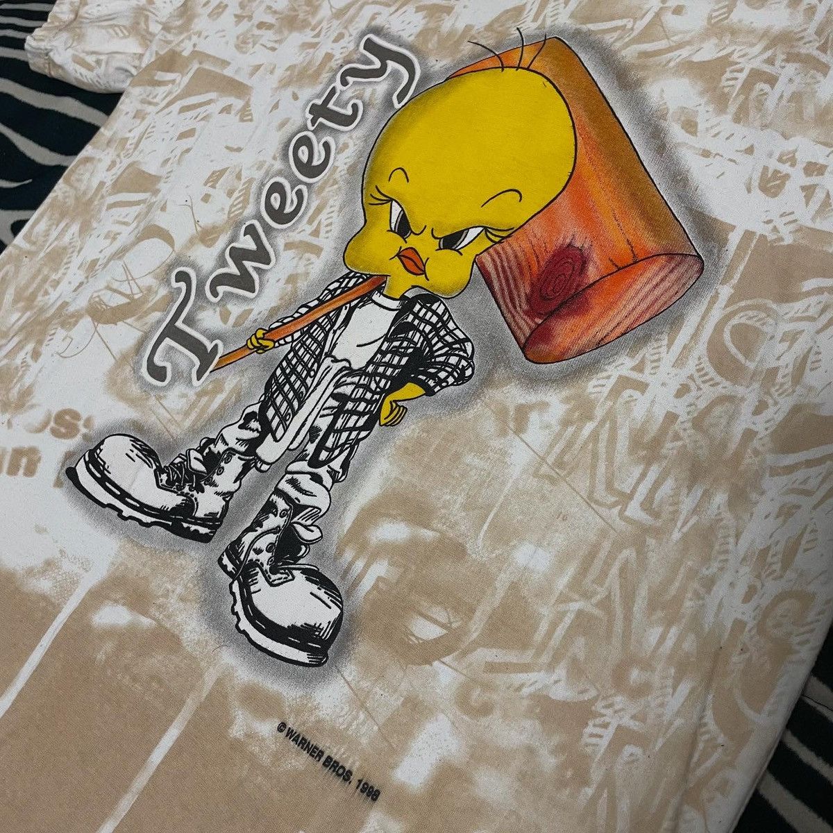 Warner Bros Tweety Looney Tunes 1998 vintage tee t shirt Size US L / EU 52-54 / 3 - 3 Thumbnail