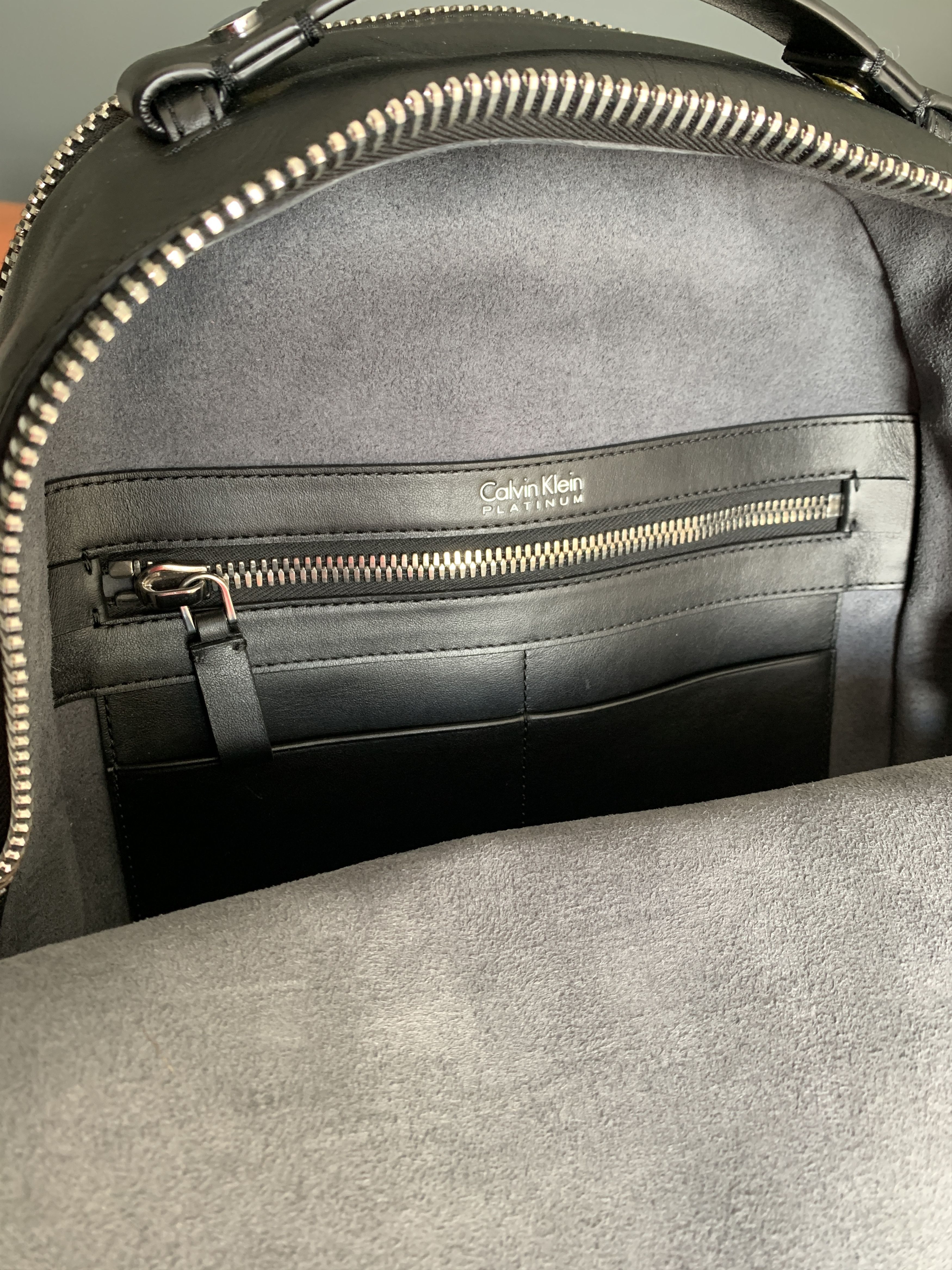 美しい Calvin Klein backpack Leather - Platinum バッグ