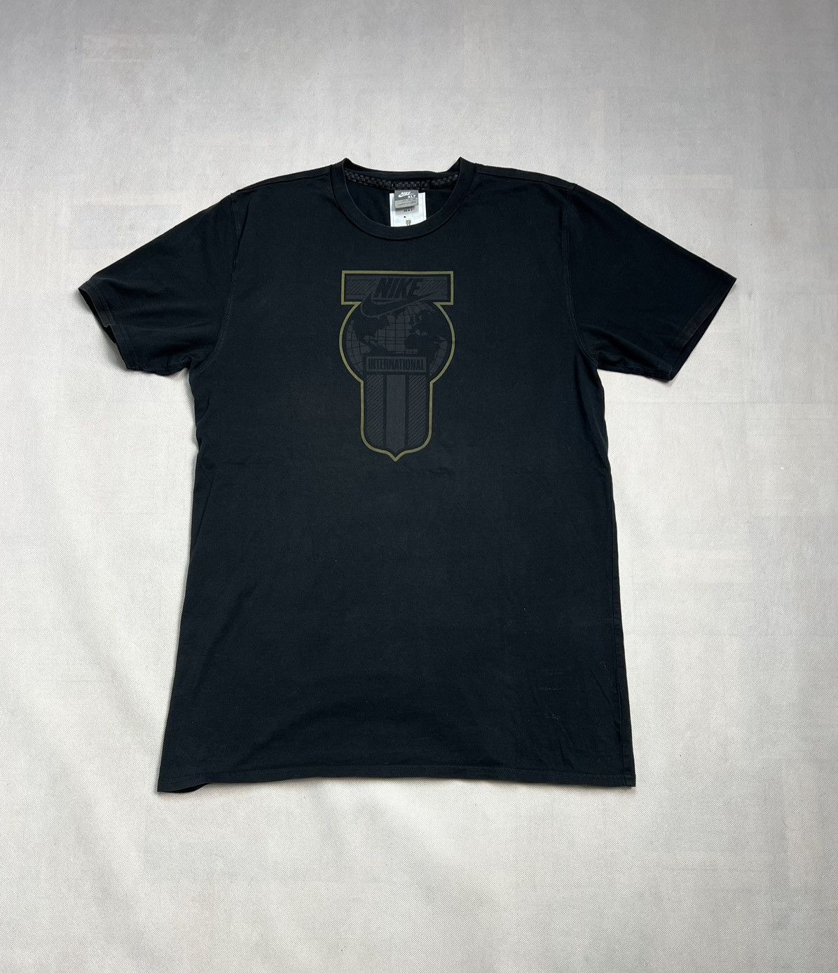 Nike × Vintage Tshirt Nike International Vintage 00’s Black Size US XL / EU 56 / 4 - 2 Thumbnail
