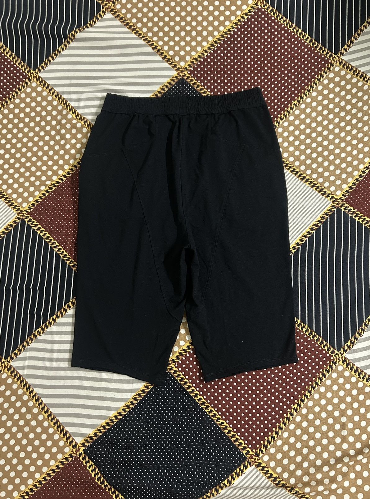 Helmut Lang HELMUT LANG BLACK SWEATSHORT Size 28" / US 6 / IT 42 - 2 Thumbnail