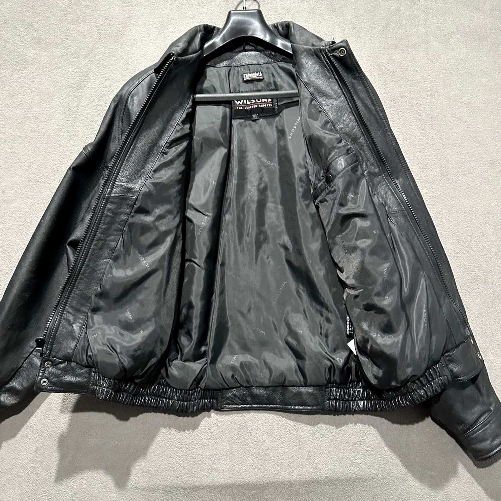 Wilson VINTAGE Wilson Leather Jacket Mens MT Medium Tall Black Bomber Full Zip Thinsulate EUC Size US M / EU 48-50 / 2 - 3 Thumbnail