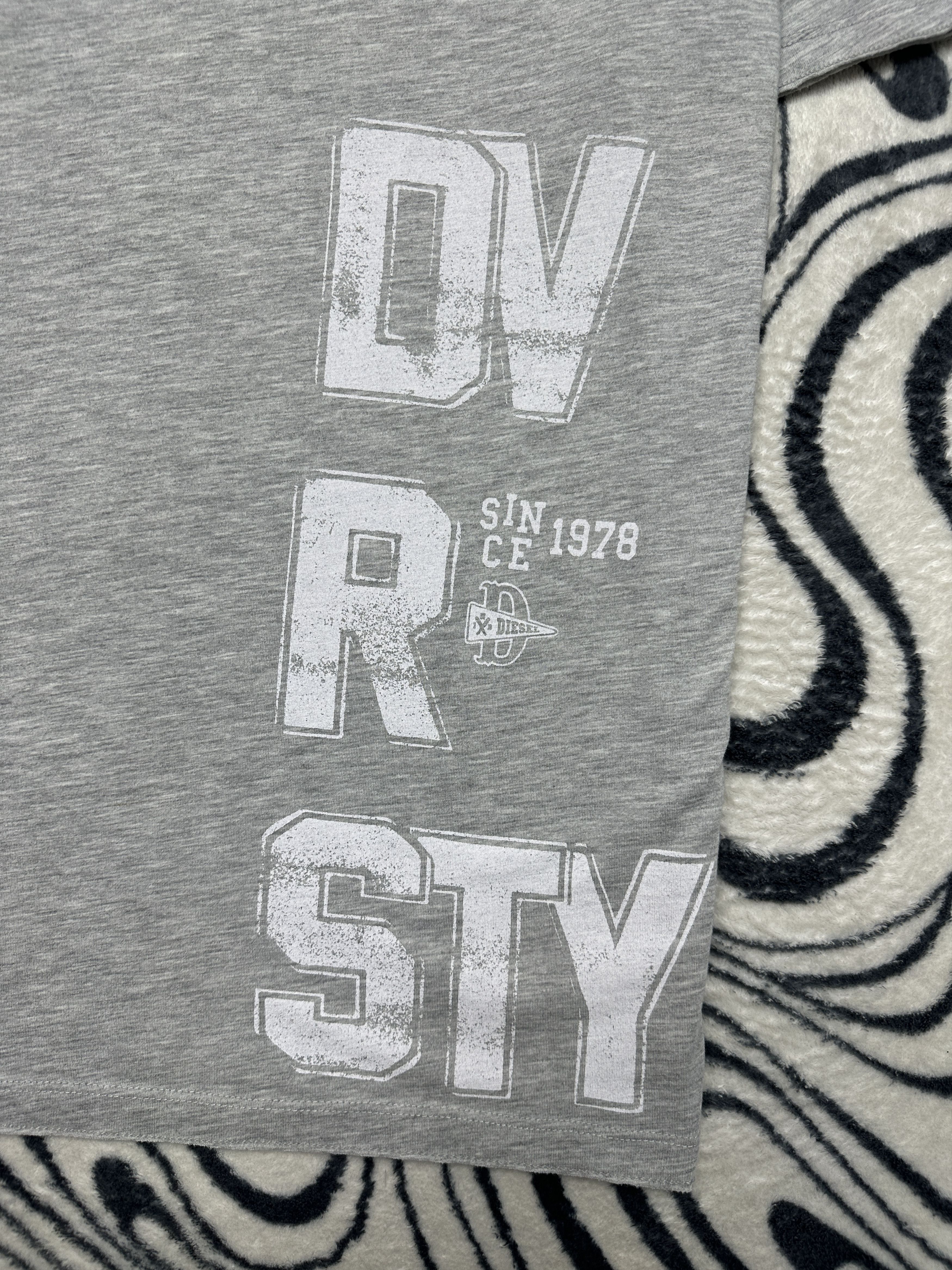 Diesel Diesel Vintage Mens T-Shirt Tee Y2K Size US L / EU 52-54 / 3 - 7 Thumbnail