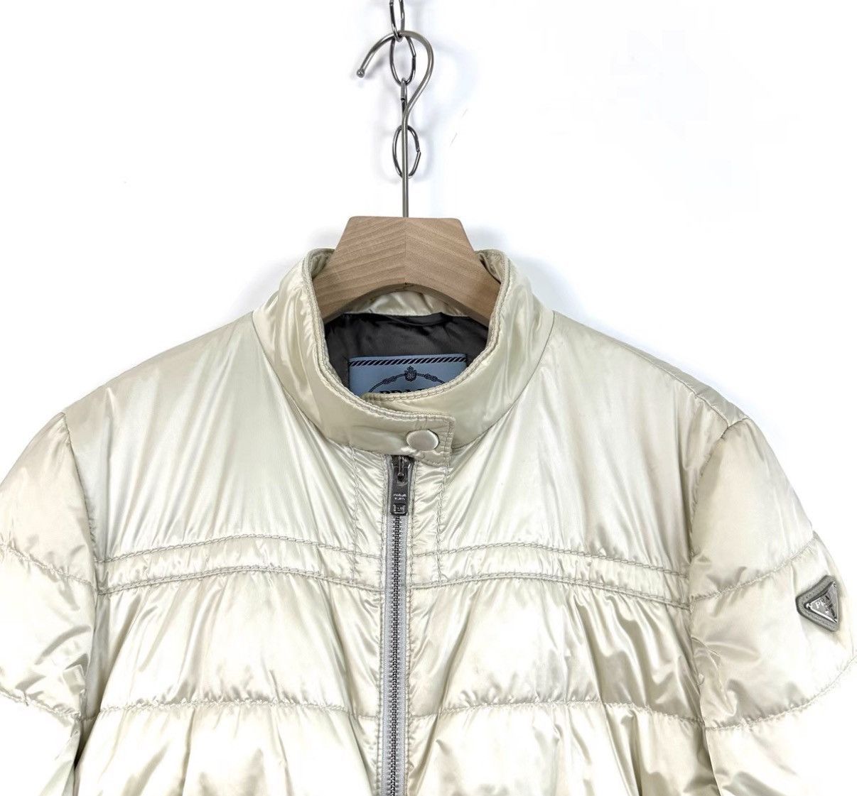 Prada Prada Pearlescent Collar Triangle Metal Logo Down Jacket K12 Size M / US 6-8 / IT 42-44 - 3 Thumbnail