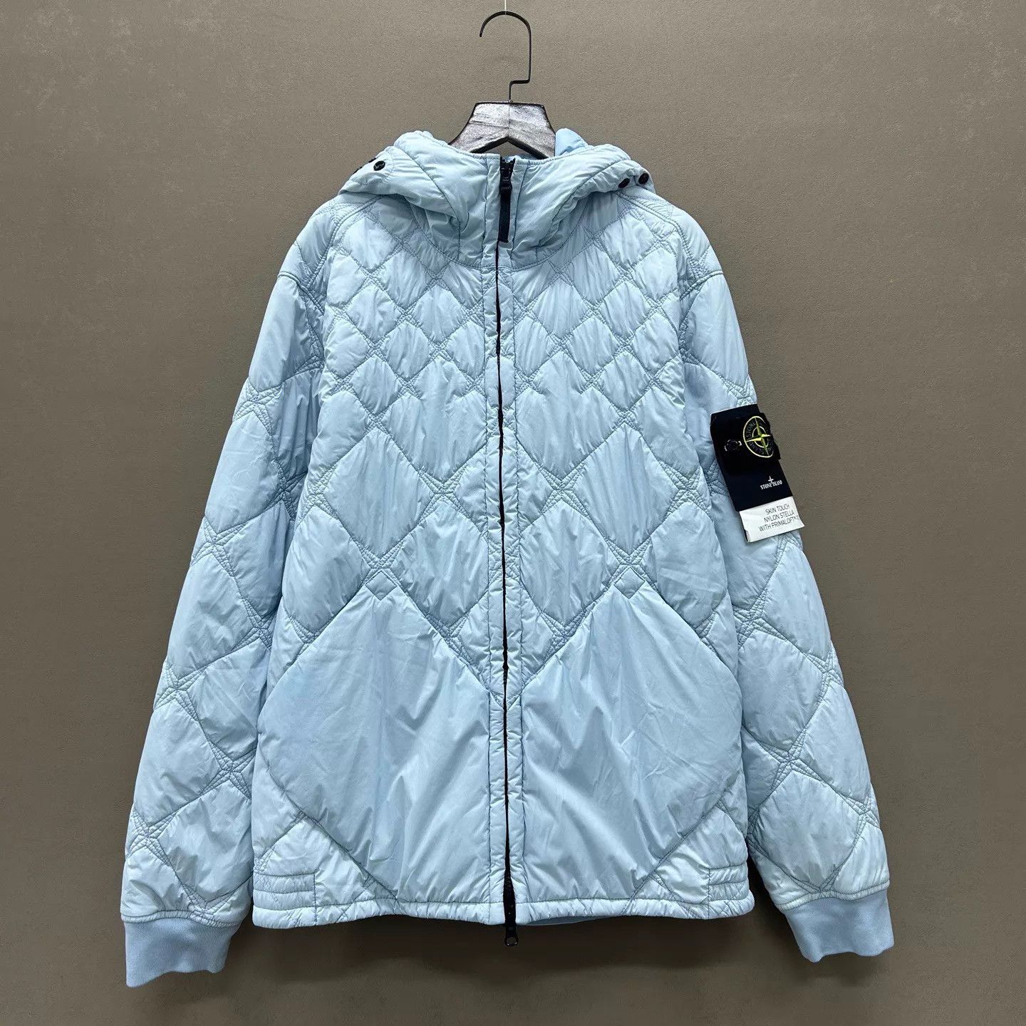 Stone Island STONE ISLAND solid quilted logo patch hooded jacket M 99 new Size US M / EU 48-50 / 2 - 1 Thumbnail