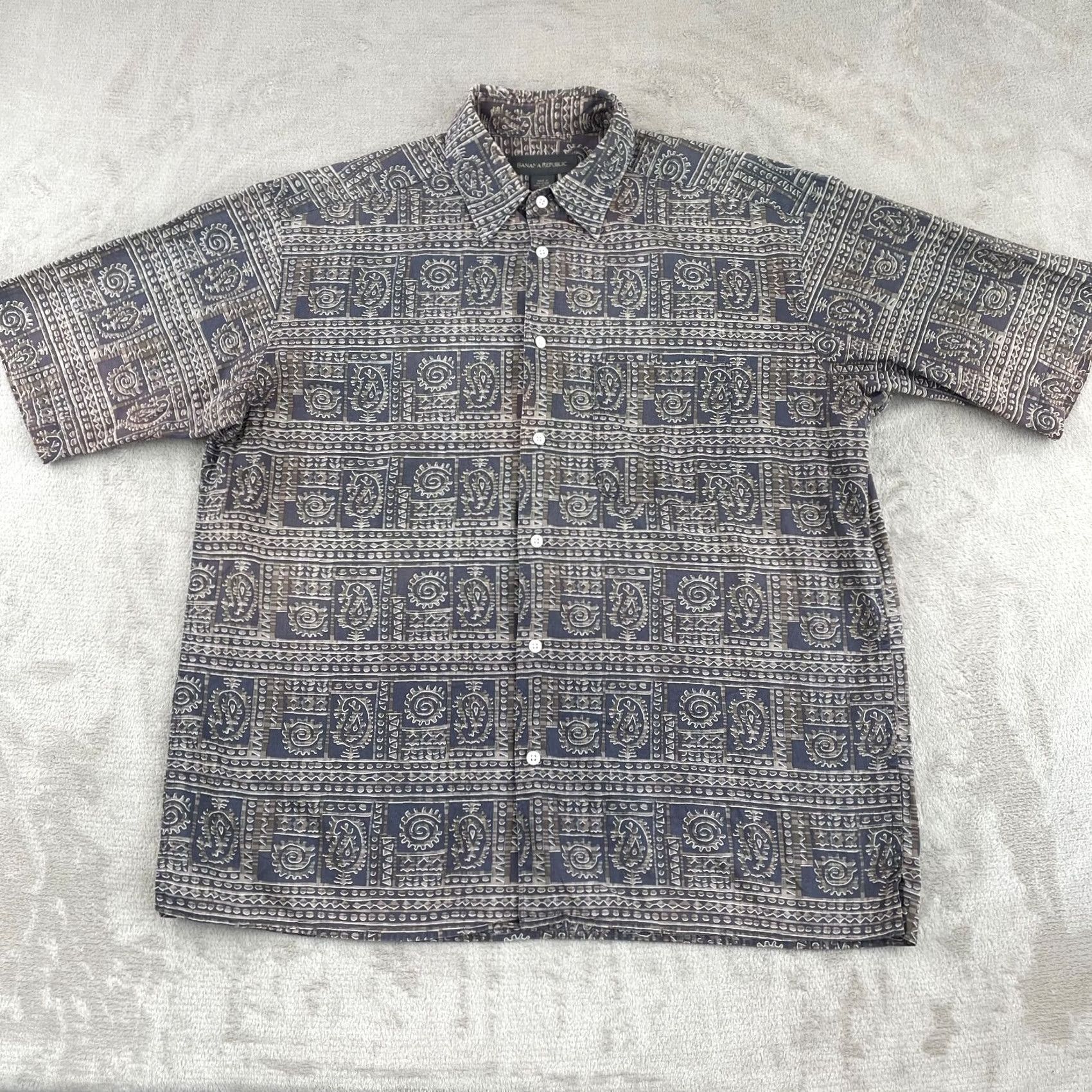 Banana Republic VINTAGE Banana Republic Shirt Men Large Paisley Geometric Tribal Short Sleeve Size US L / EU 52-54 / 3 - 5 Thumbnail