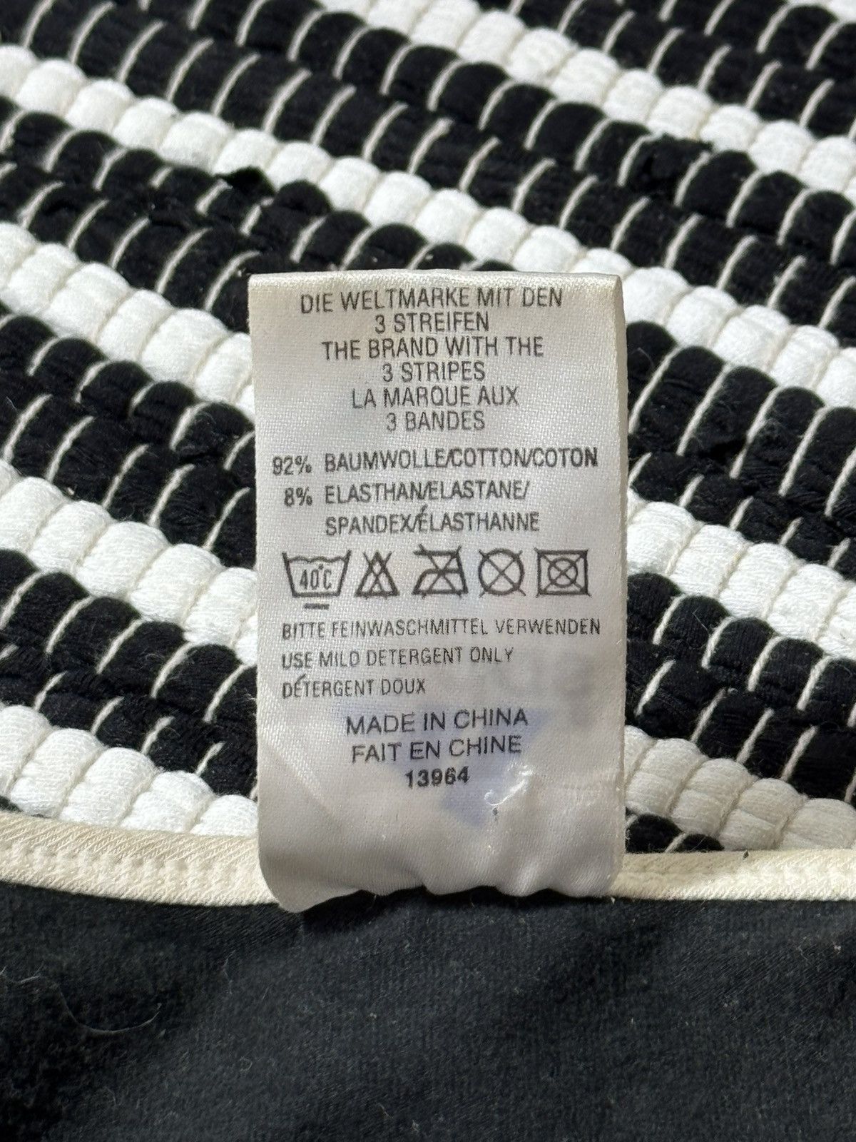 Adidas VINTAGE ADIDAS 2000s CROP LONG SLEEVE Size S / US 4 / IT 40 - 4 Thumbnail