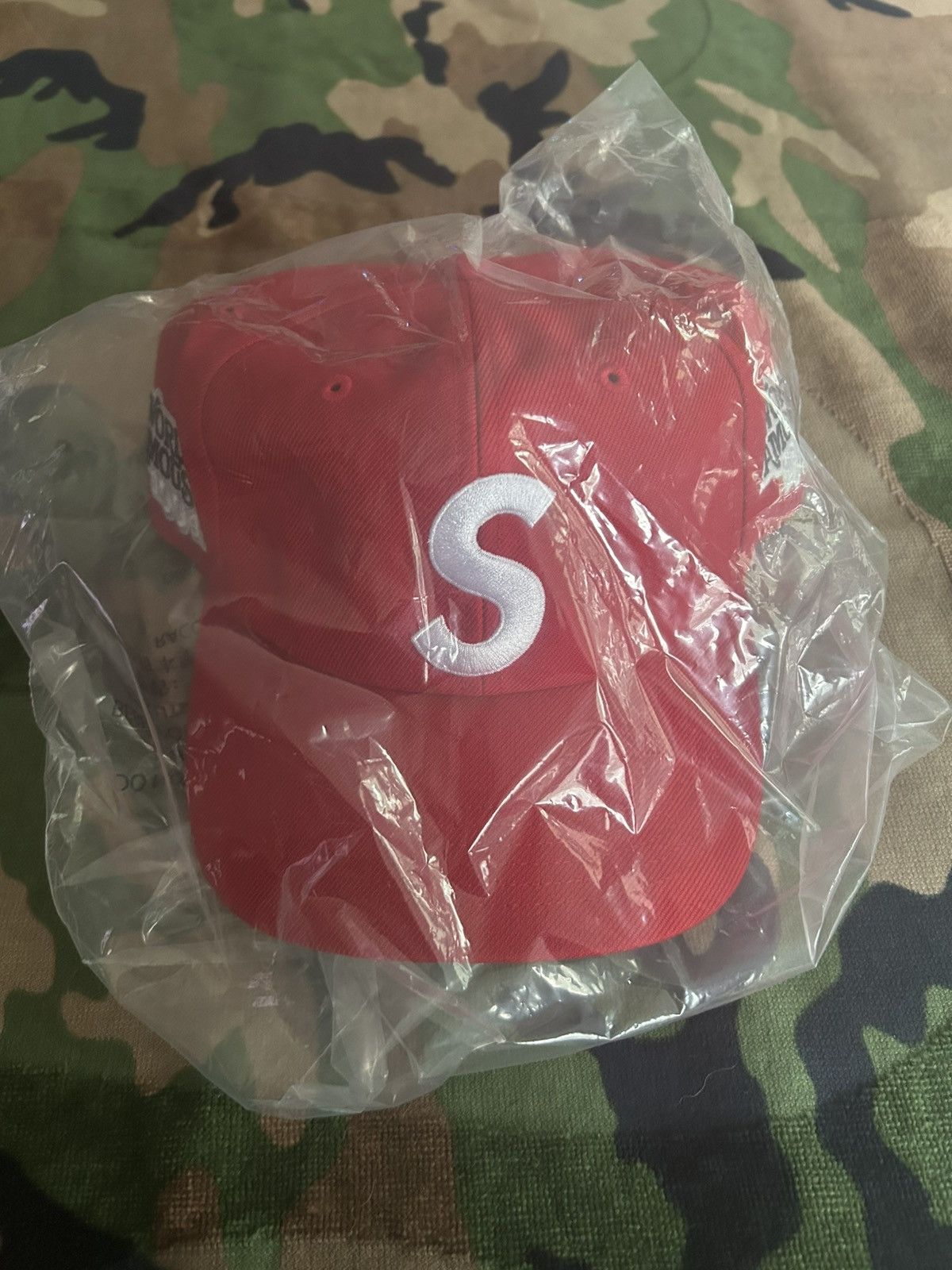 Supreme Supreme World Famous S Logo 6-Panel Red SS26 Size ONE SIZE - 4 Thumbnail