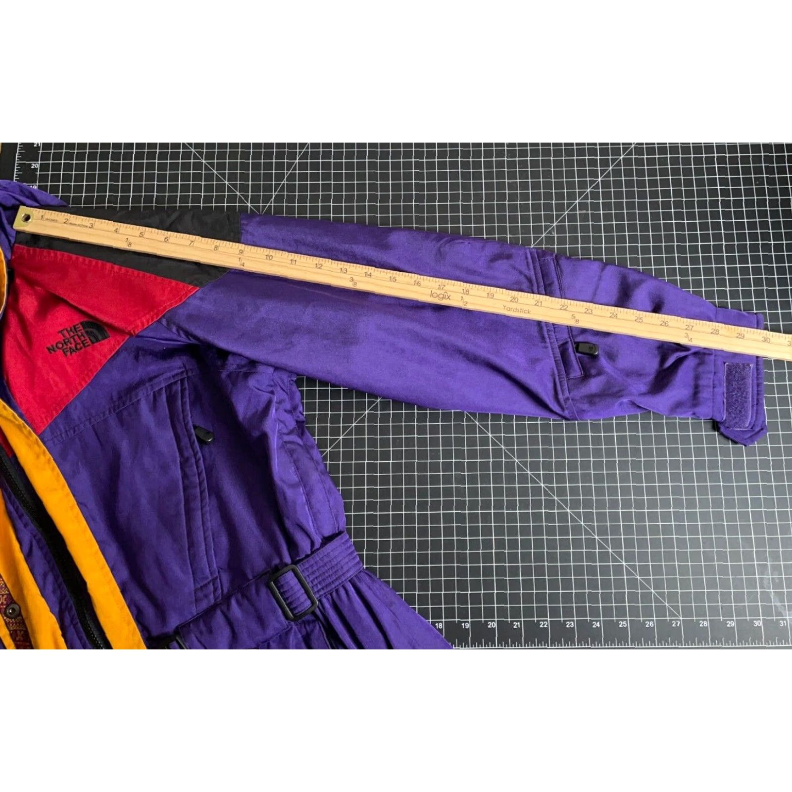 The North Face VINTAGE The North Face Hoodie Jacket Womens 8 Purple Red Geometric Trim Zip Up Parka VTG Size M / US 6-8 / IT 42-44 - 7 Thumbnail
