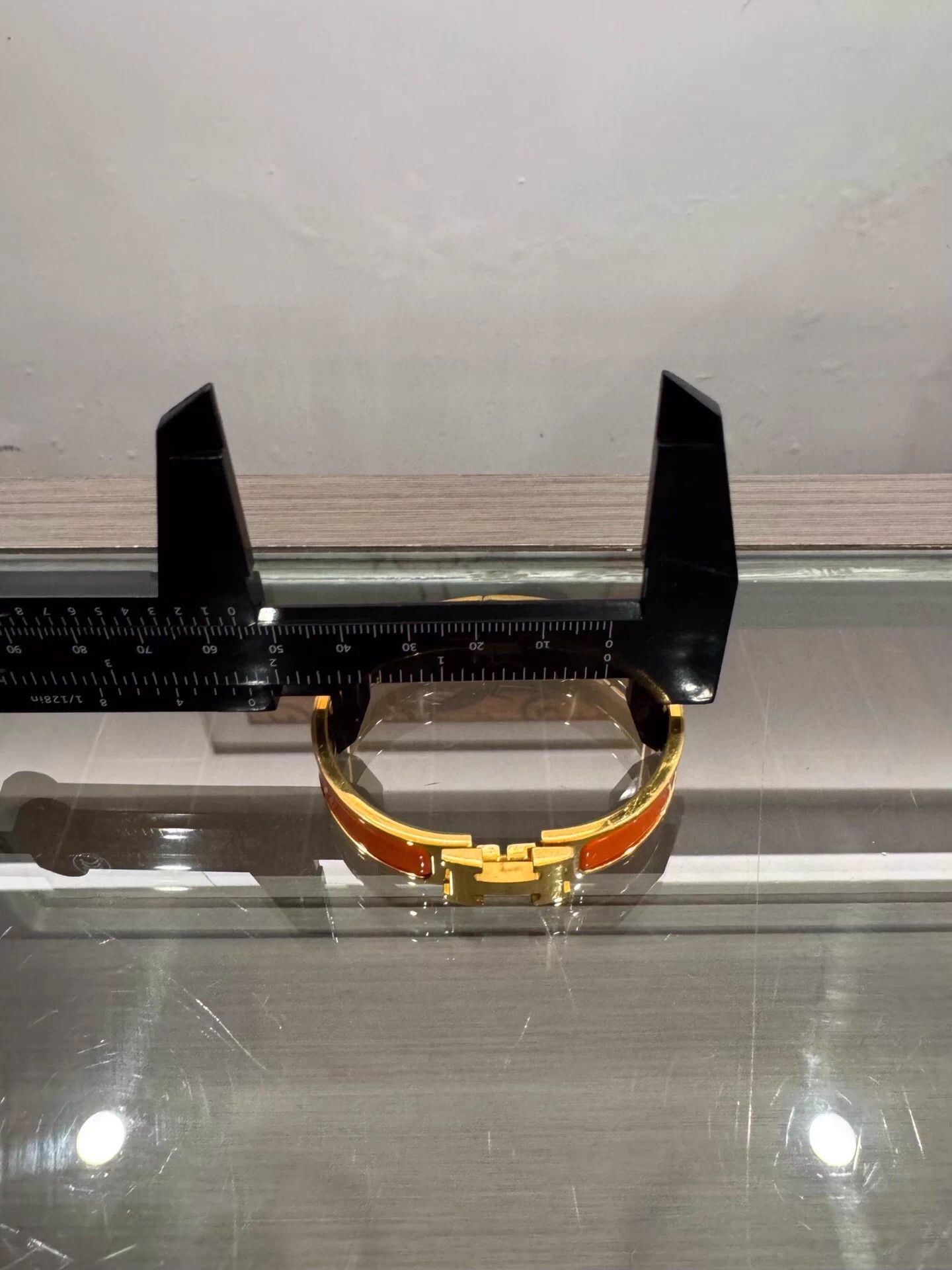 Hermes Hermes Clic H Orange Enamel Gold H Clasp Bangle 99 New Size ONE SIZE - 8 Thumbnail