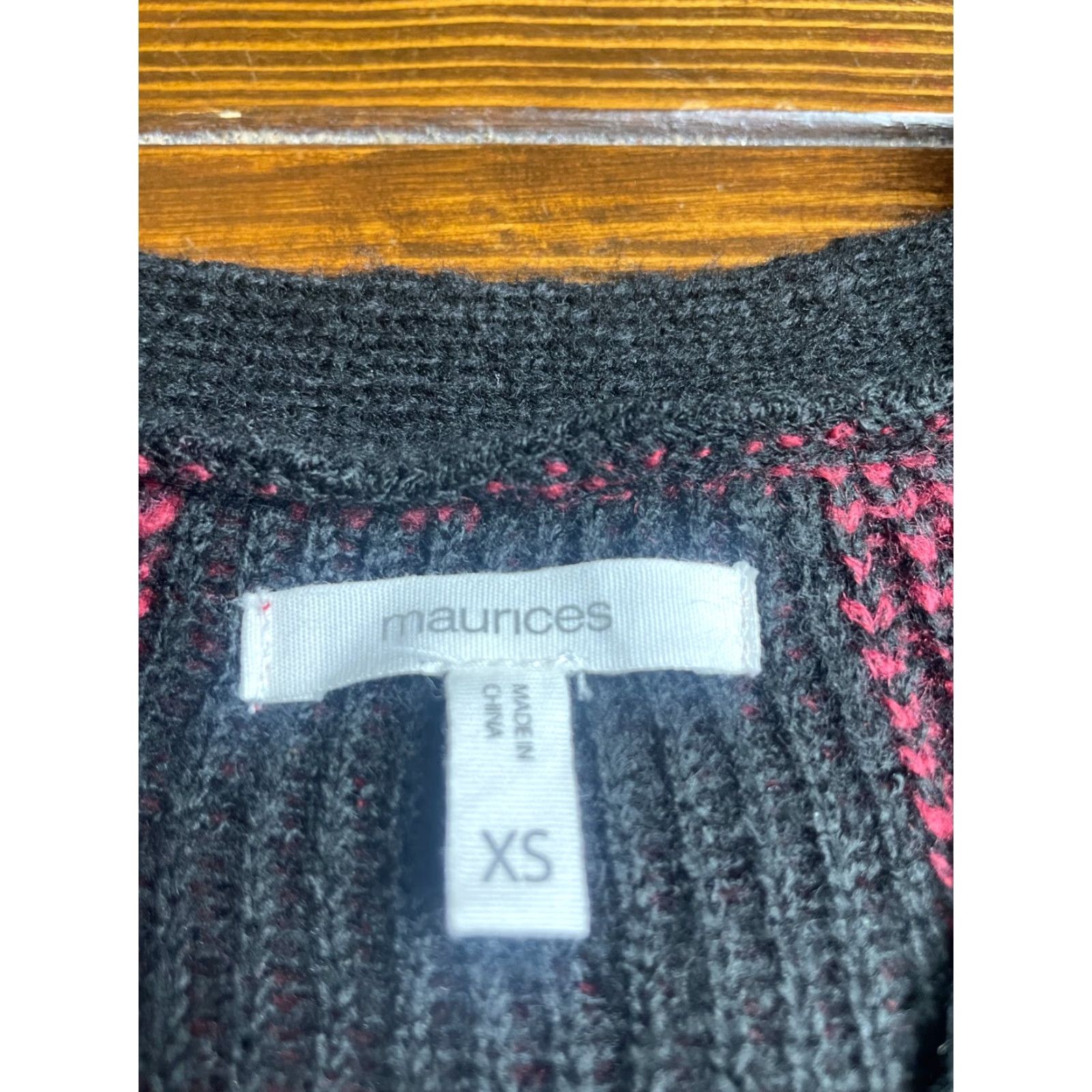 Vintage Maurices Sweater Women's XS Black Red Check Knit V-Neck Long Sleeve Shoulder Cut Out Pullover Size XS / US 0-2 / IT 36-38 - 3 Thumbnail
