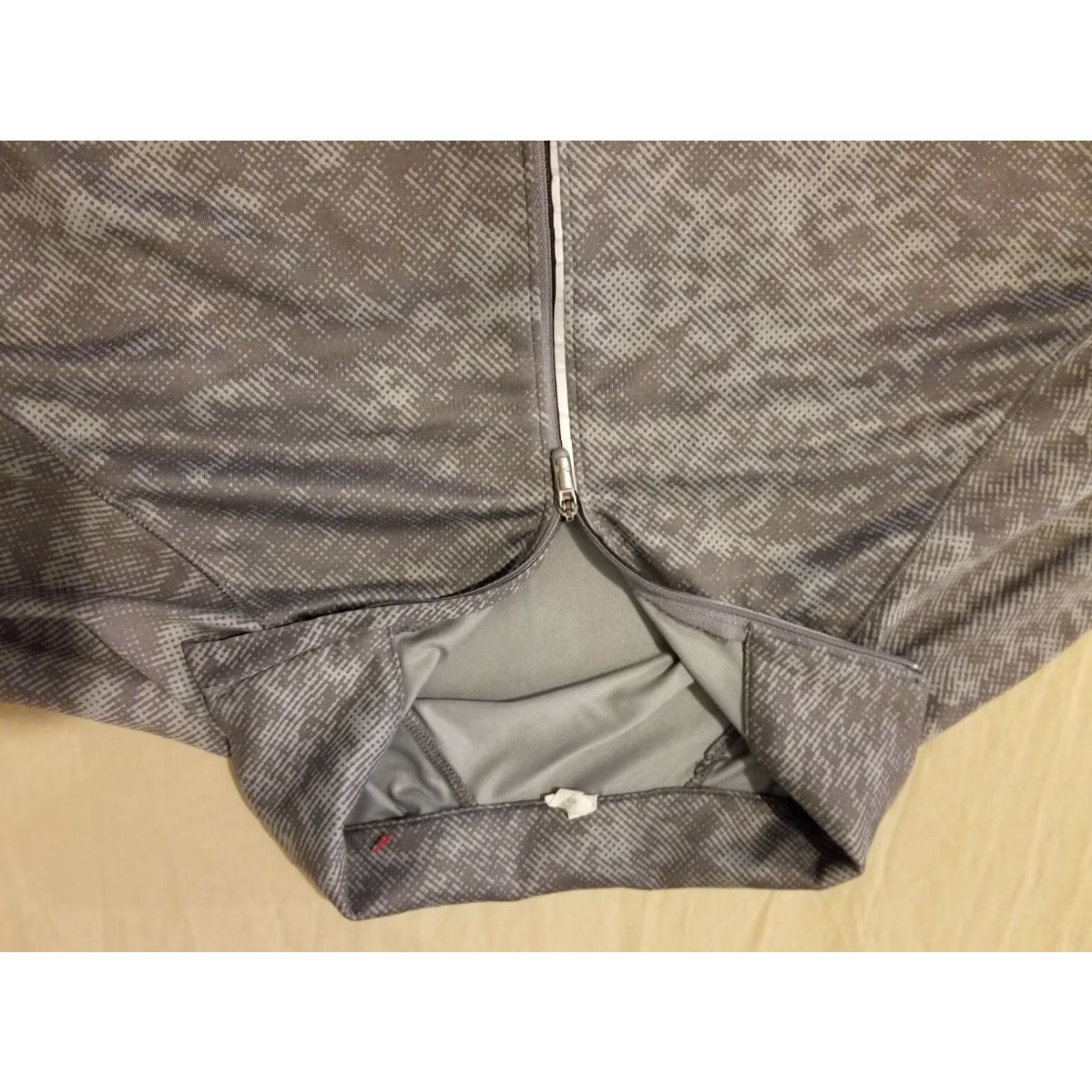 Under Armour Under Armour Half Zip Shirt M Medium Gray Long Sleeve Athletic Gym Workout Size M / US 6-8 / IT 42-44 - 2 Thumbnail