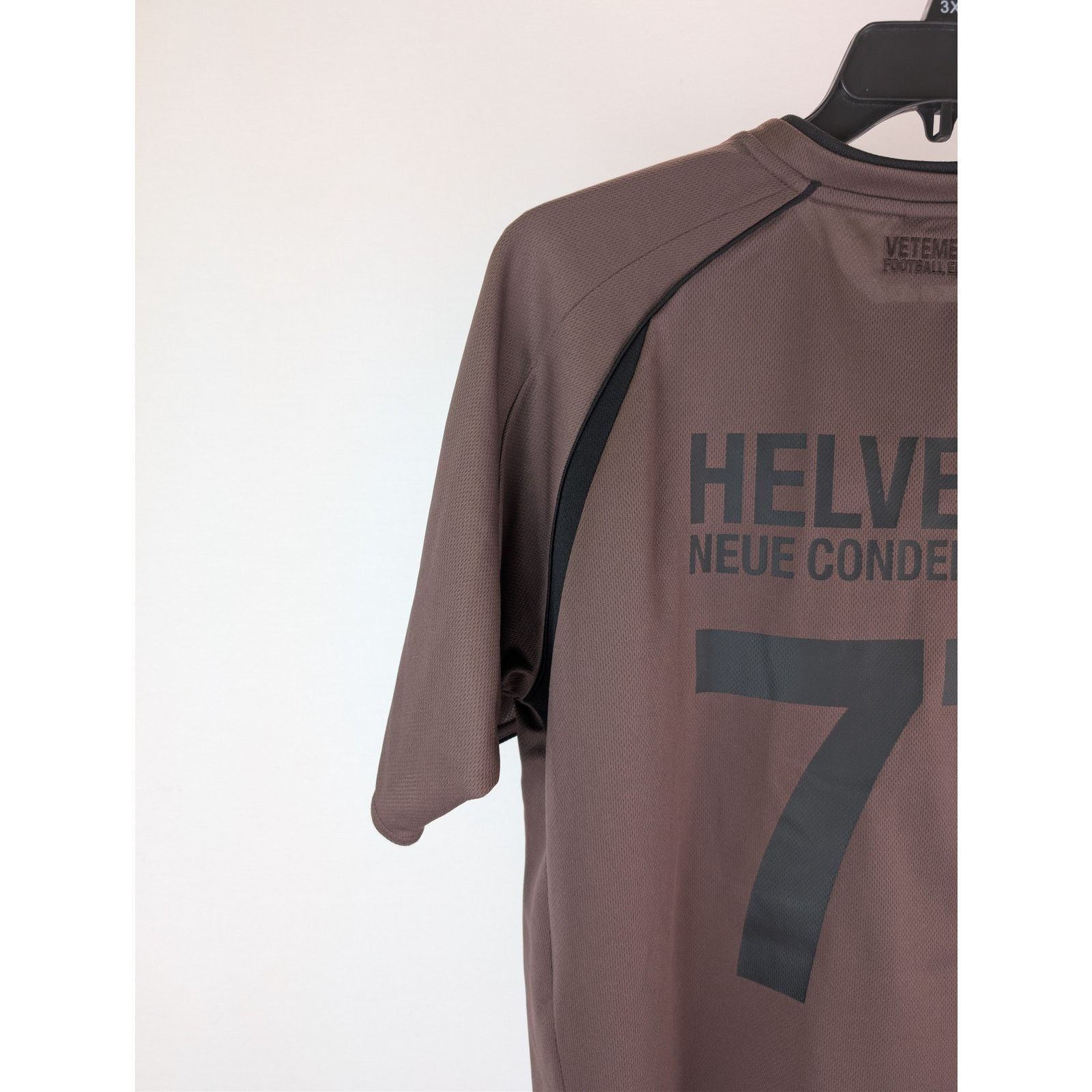 Vetements o1rshd1 Trademark Football Jersey T-Shirt in chocolate brown Size US S / EU 44-46 / 1 - 14 Thumbnail