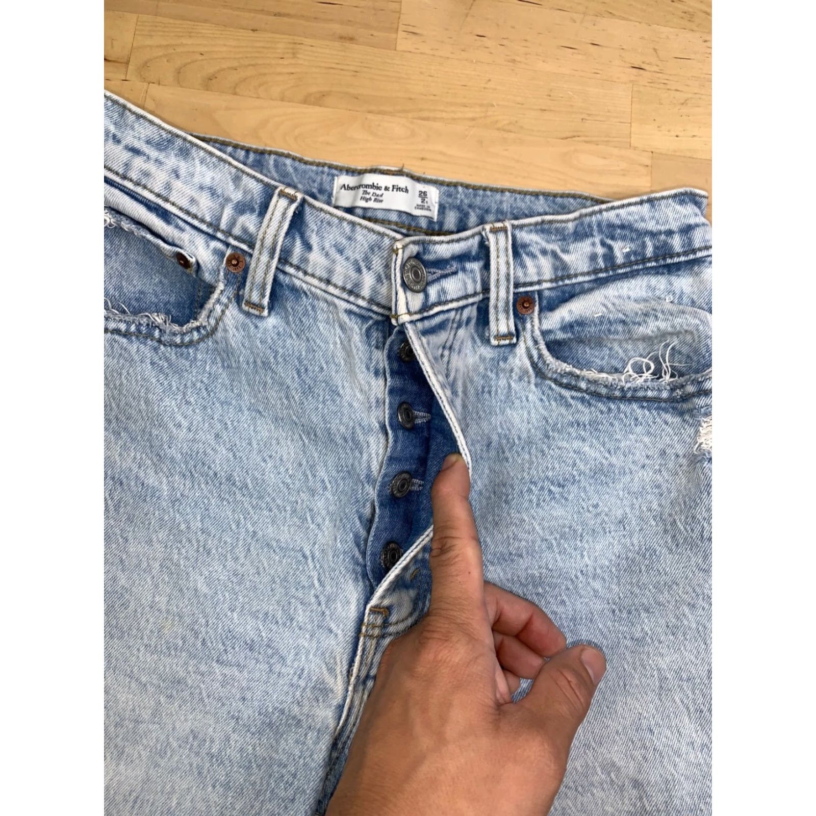 Abercrombie & Fitch Abercrombie & Fitch Jeans Womens 26 High Rise Button Fly 5-Pocket Denim Blue Distressed Straight Vintage: No 12096 Size 26" / US 2 / IT 38 - 3 Thumbnail