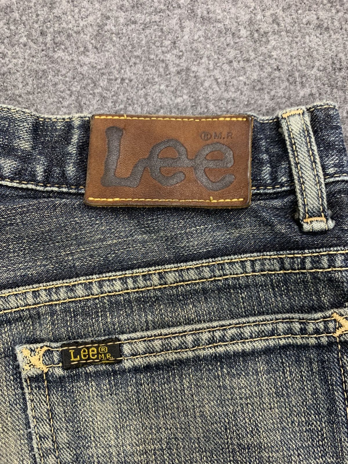 Lee VINTAGE LEE RIDER MUD WASHED. Size US 29 - 8 Thumbnail