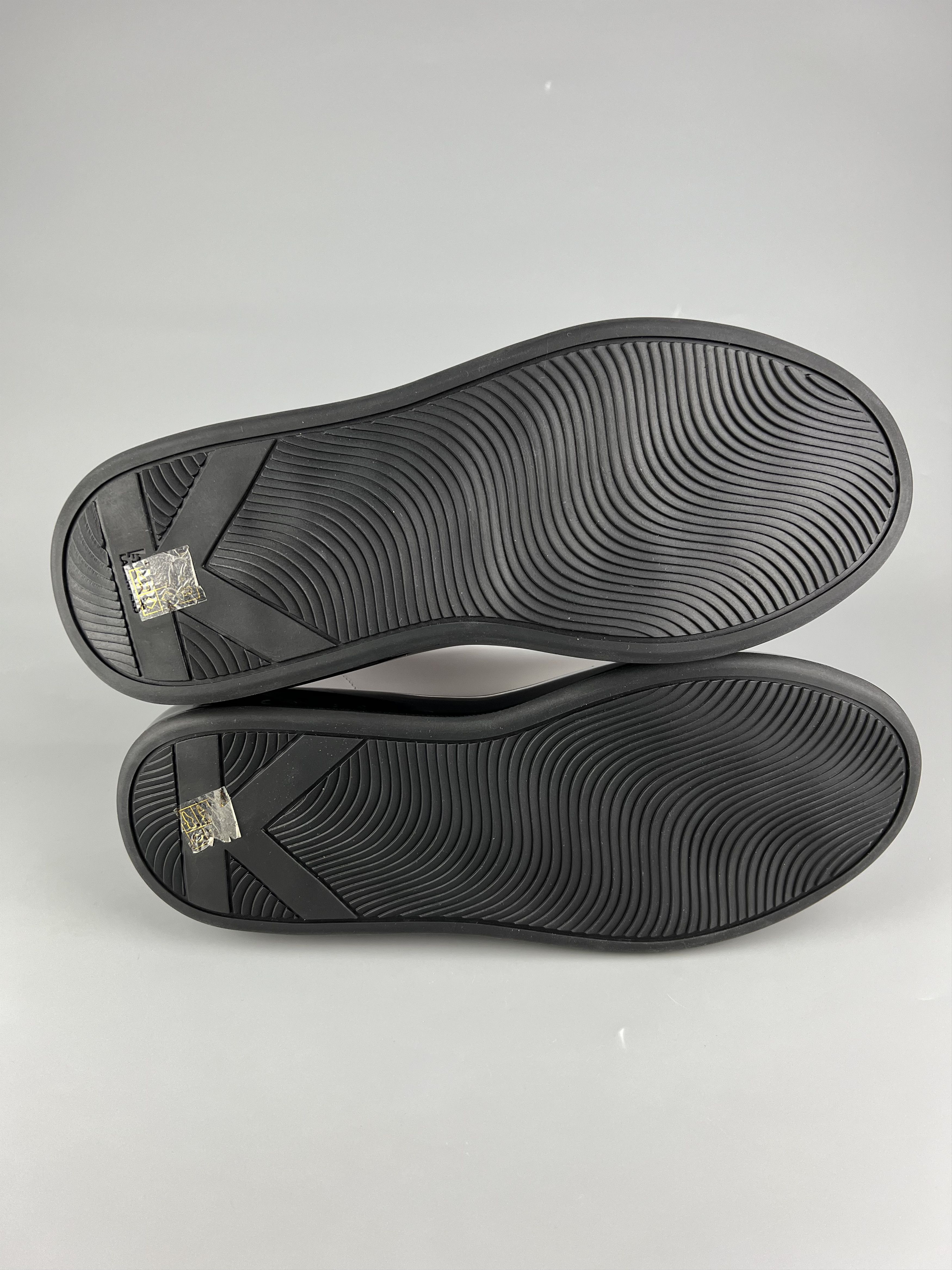 Karl Lagerfeld Karl Lagerfeld Men's Karl Iconic Leather Sneakers US 12 Size US 12 / EU 45 - 7 Thumbnail