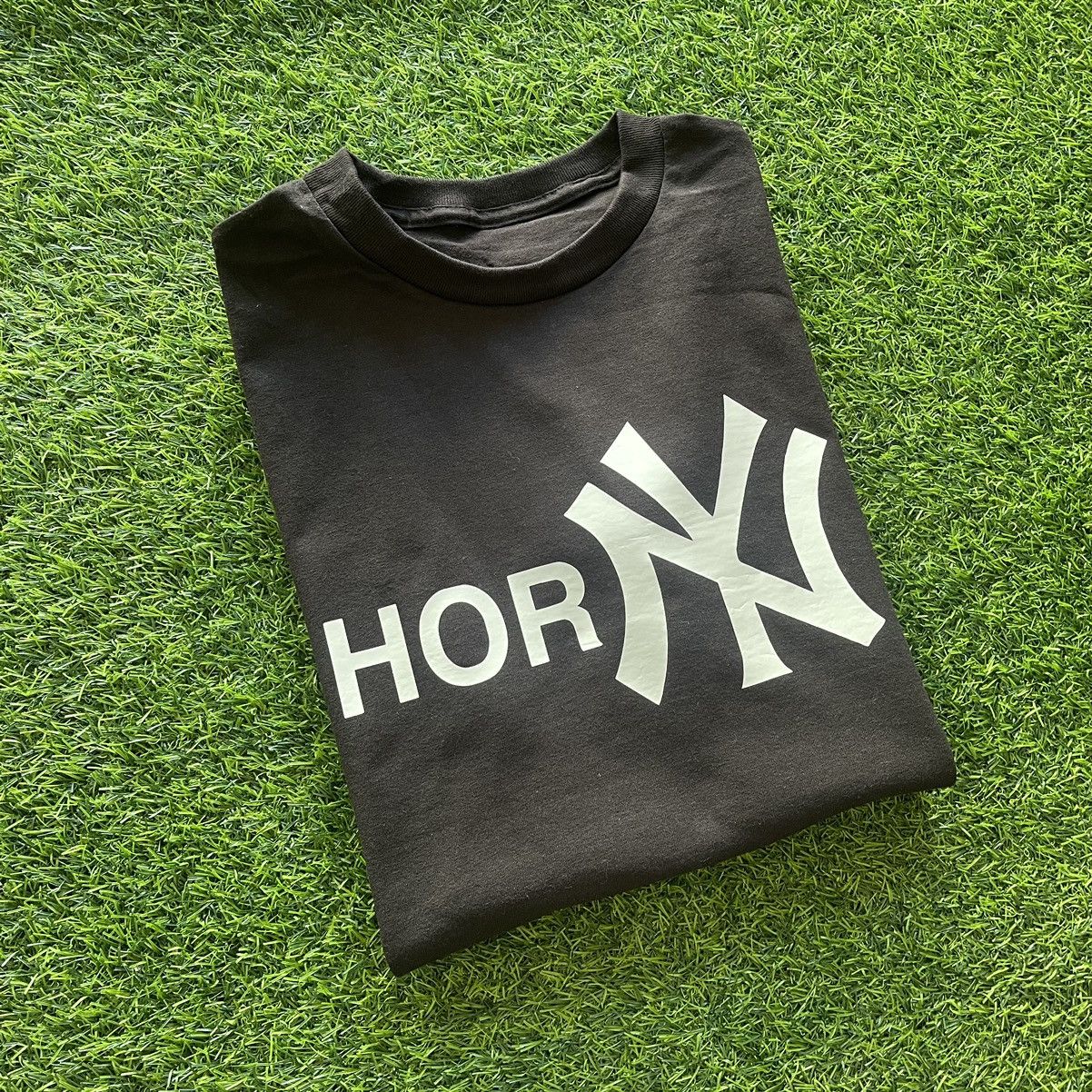 Vintage HORNY TSHIRT Size US S / EU 44-46 / 1 - 2 Thumbnail
