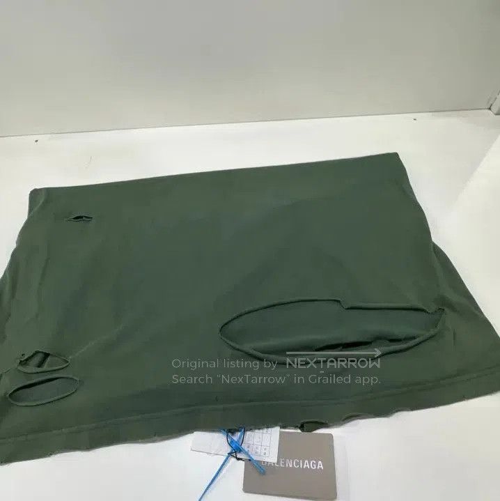 Balenciaga Balenciaga SS22 Destroyed Green Graphic T. Size US S / EU 44-46 / 1 - 9 Thumbnail