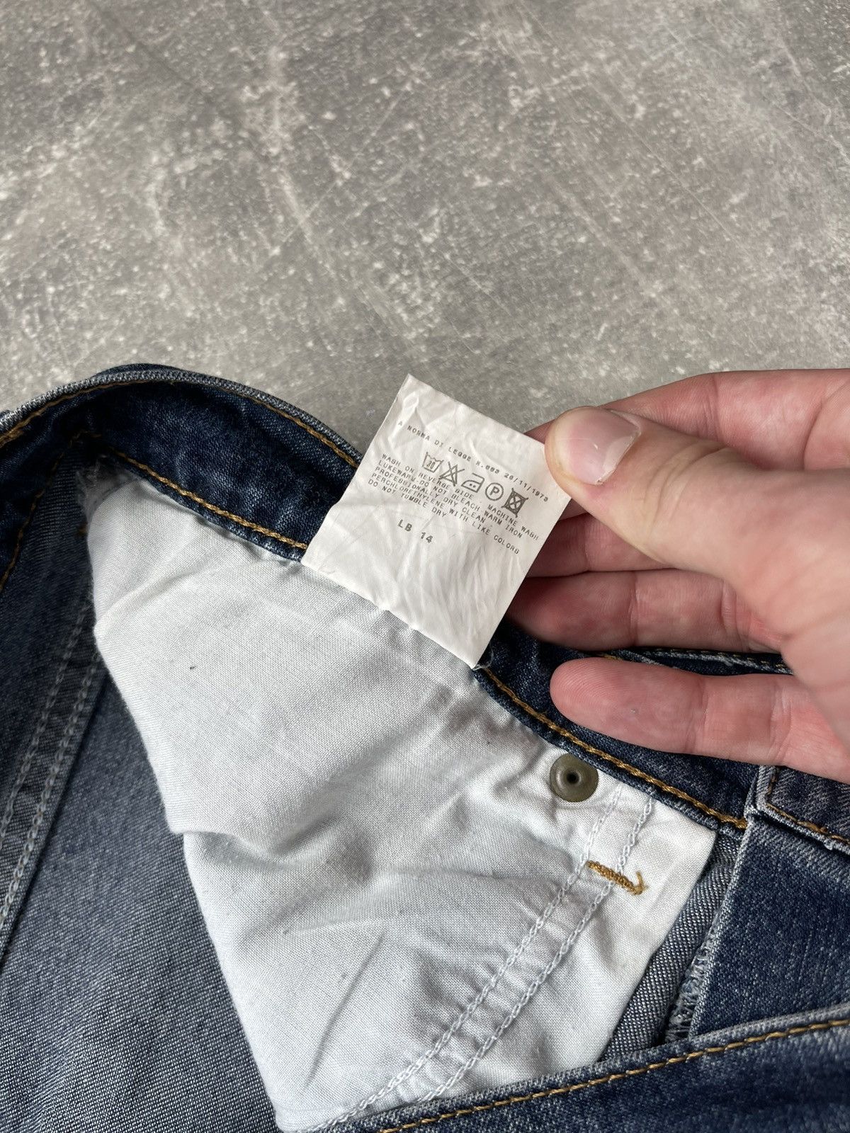 Dolce & Gabbana Vintage Y2K D&G Dolce & Gabbana Denim Jeans Straight Fit Size 32" / US 10 / IT 46 - 13 Thumbnail