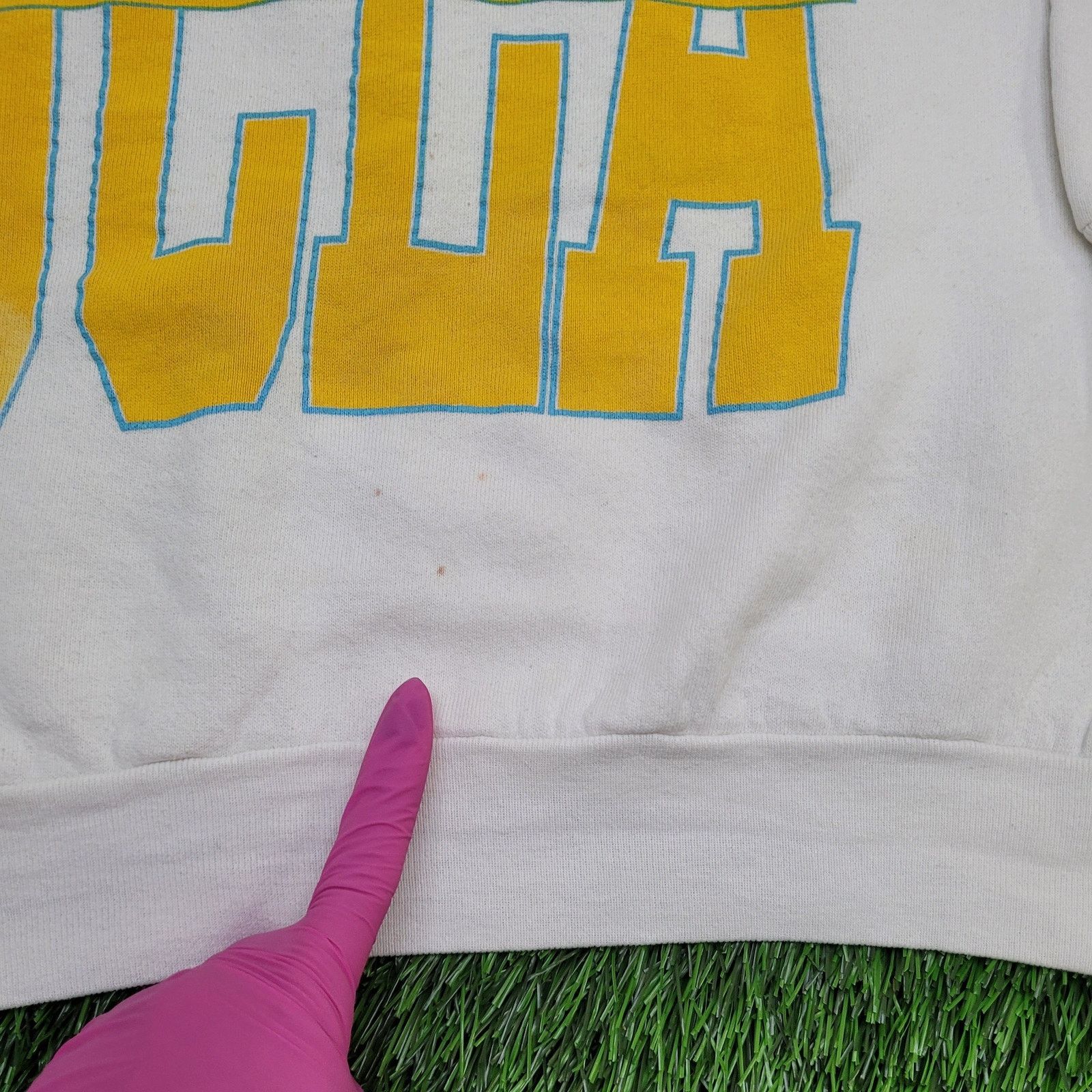 Fruit Of The Loom Vintage UCLA Bruins Sweatshirt Womens Large 21x23 Crop USA Size L / US 10 / IT 46 - 9 Thumbnail