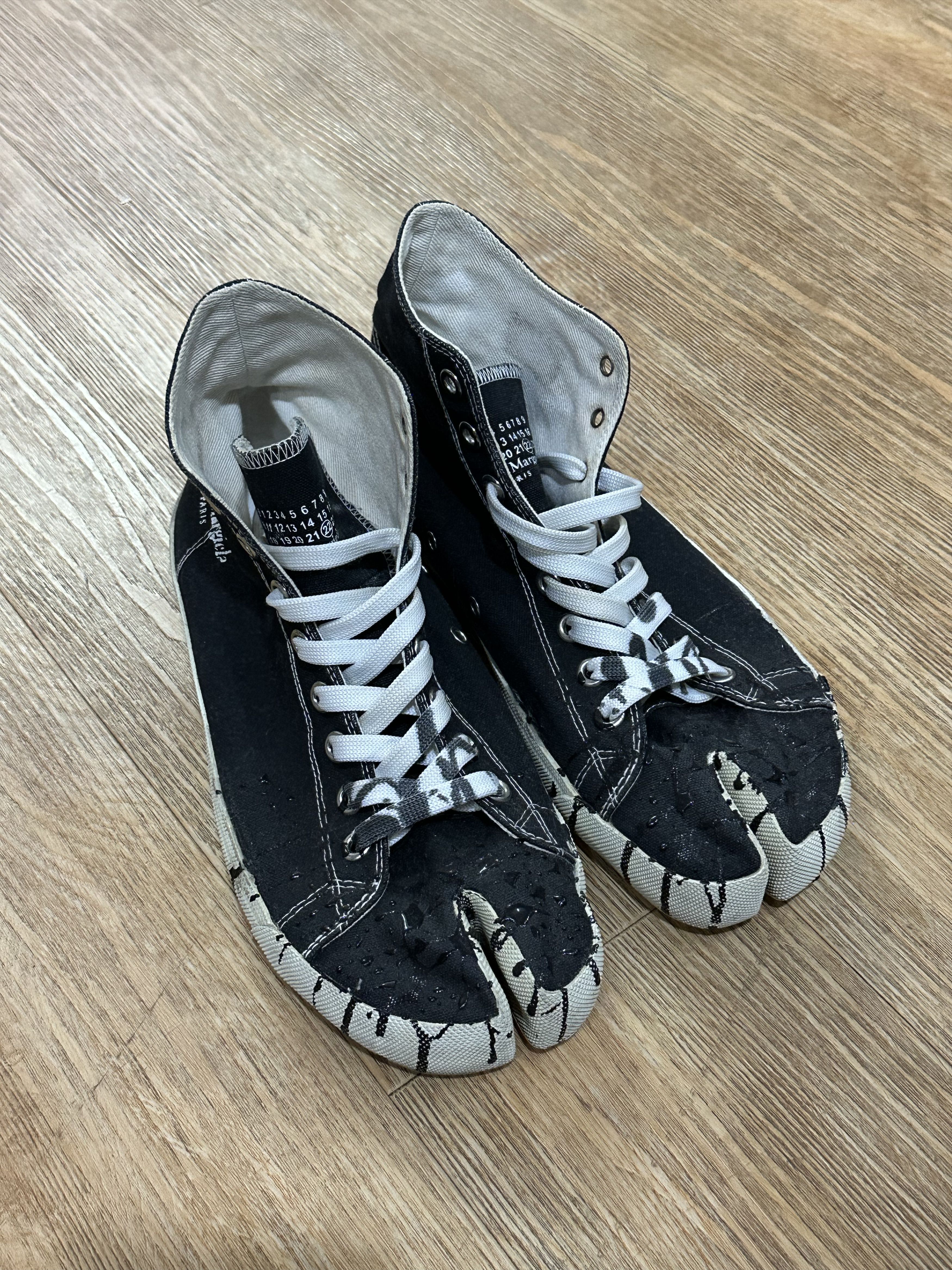Maison Margiela Maison Margiela Painted Splatter Hi Tabi Sneaker Size US 8.5 / EU 41-42 - 6 Thumbnail