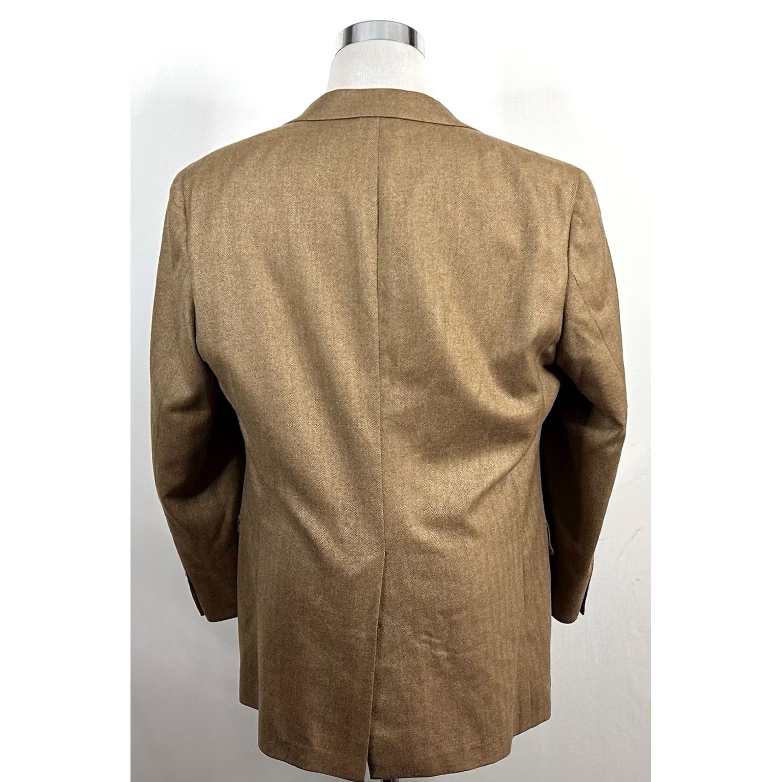 Paul Stuart Paul Stuart 42 Sport Coat 100% Cashmere Beige Herringbone Two-Button Men's Regular Jacket Beige Sports Coat 42 Mens Size US XS / EU 42 / 0 - 6 Thumbnail
