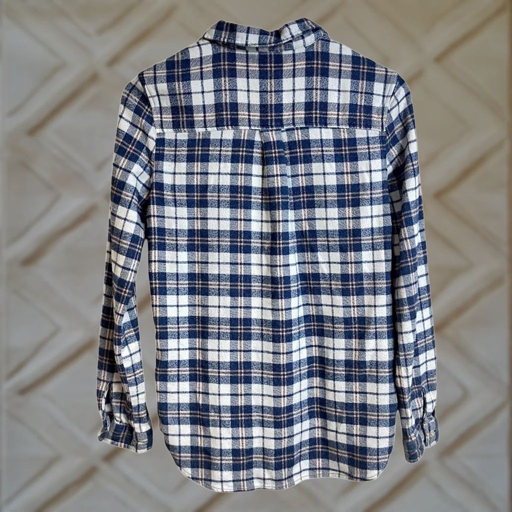 Vintage VINTAGE Altar'd State Flannel Shirt blue Plaid Long Sleeve Boyfriend Fit Shirt Size S Size S / US 4 / IT 40 - 1 Thumbnail