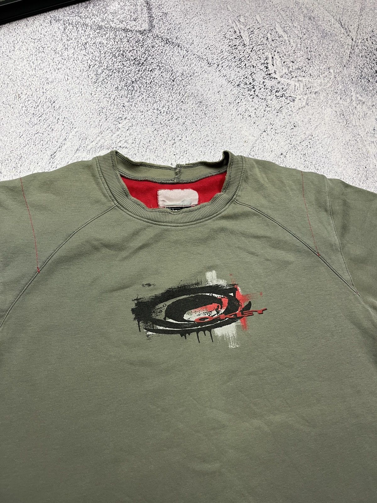 Oakley Vintage 00’s Oakley Center 3D Circle Graphic Logo T-shirt Size US XL / EU 56 / 4 - 5 Thumbnail
