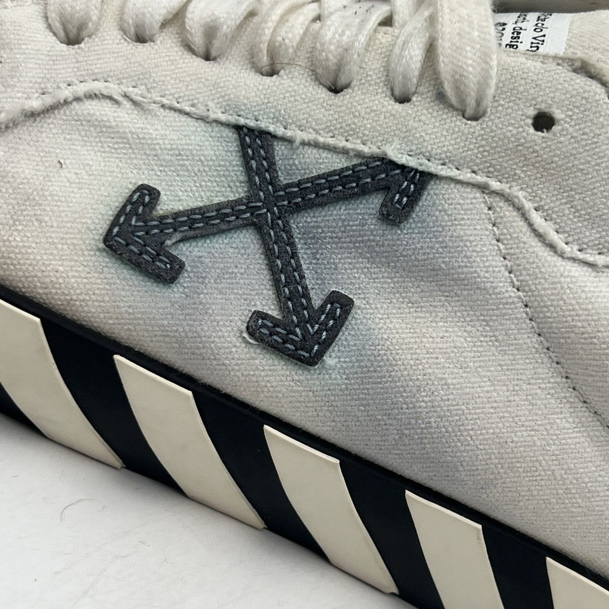 Off-White Off white vulc sneaker white black light blue Size US 11.5 / EU 44-45 - 10 Thumbnail