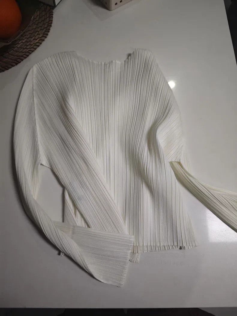 Issey Miyake Issey Miyake White Ruffled Long Sleeve Top Size L / US 10 / IT 46 - 2 Thumbnail