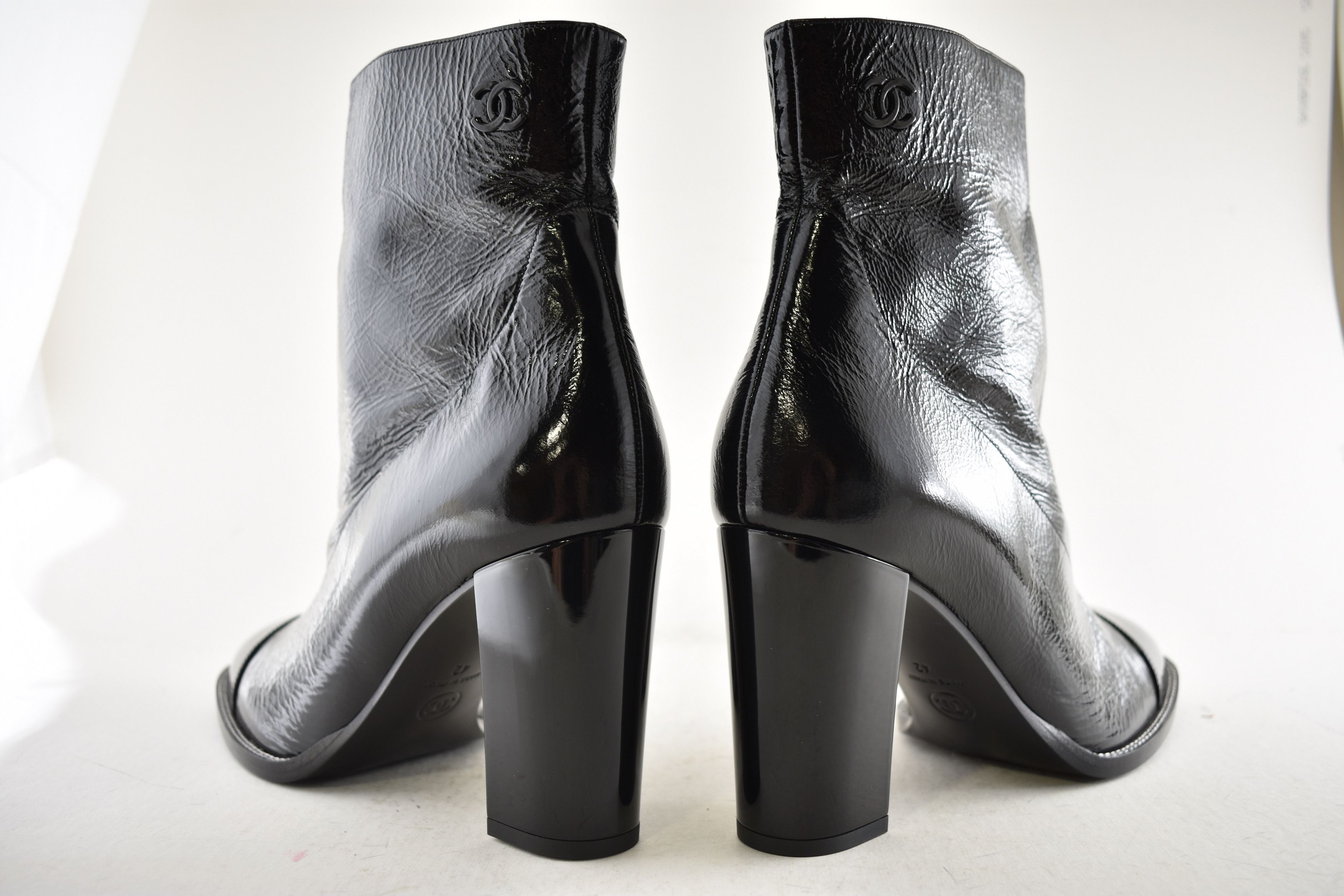 Chanel Chanel 24B Black Patent CC Short Ankle Block Heel Bootie 42 Size US 12 / IT 42 - 15 Thumbnail