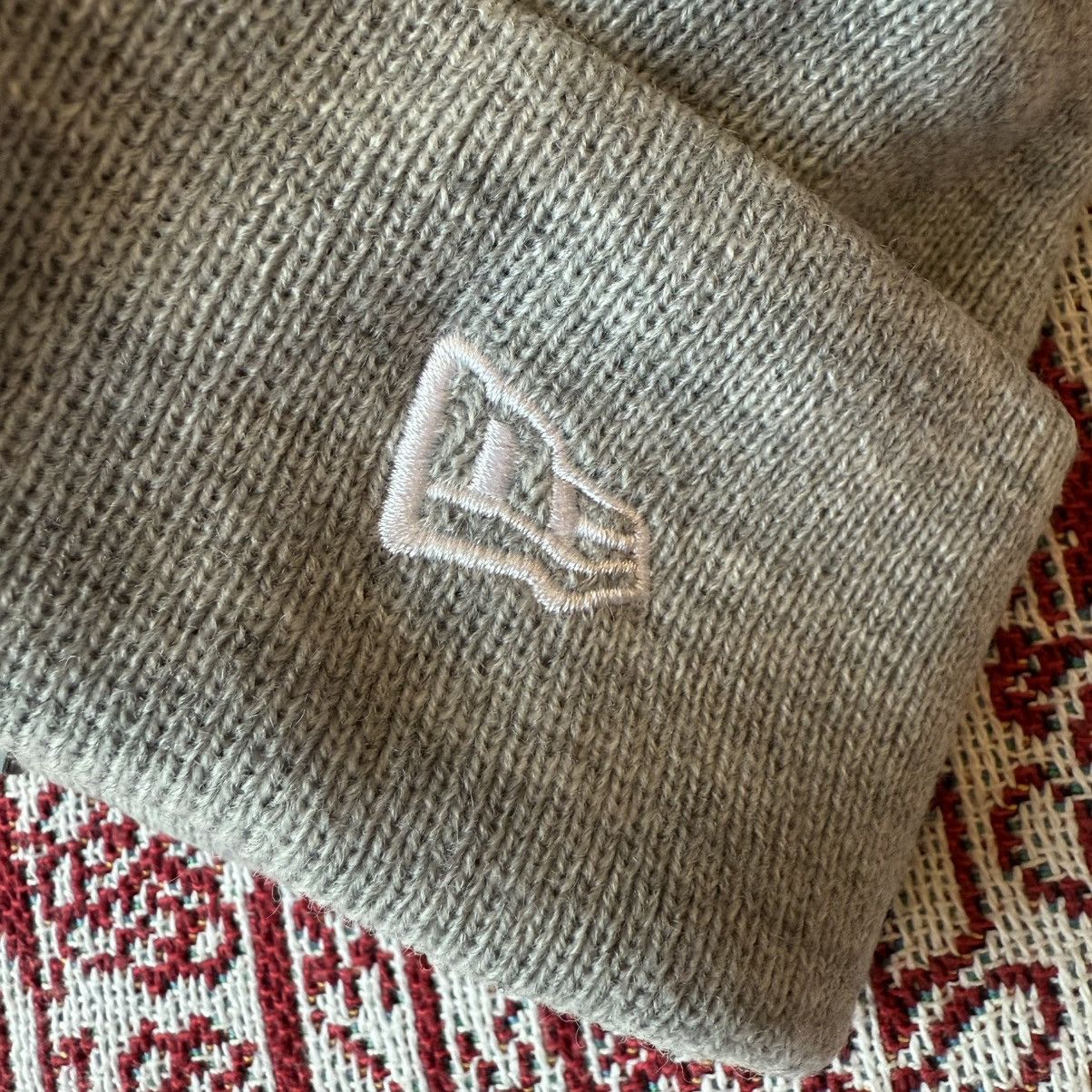 New Era × Supreme FW19 Supreme New Era Bandana Box Logo Beanie Heather Grey OS Size ONE SIZE - 3 Thumbnail