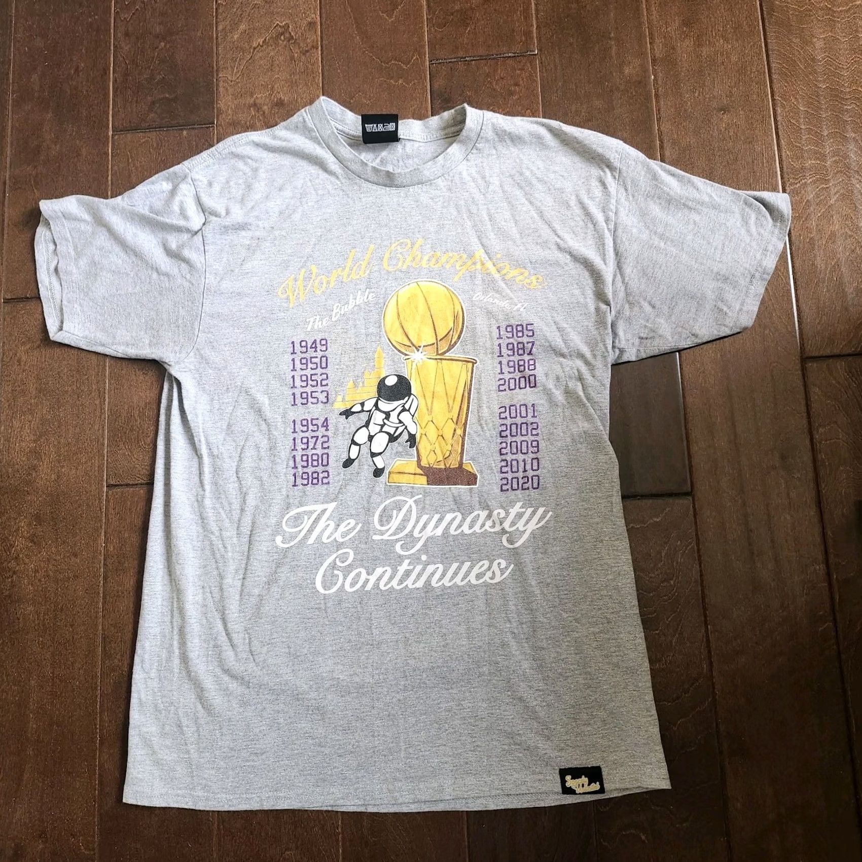 Vintage Spacely Unlimited World Champions Shirt Mens Gray Short Sleeve Crew Neck Large T-Shirt Size US L / EU 52-54 / 3 - 2 Thumbnail