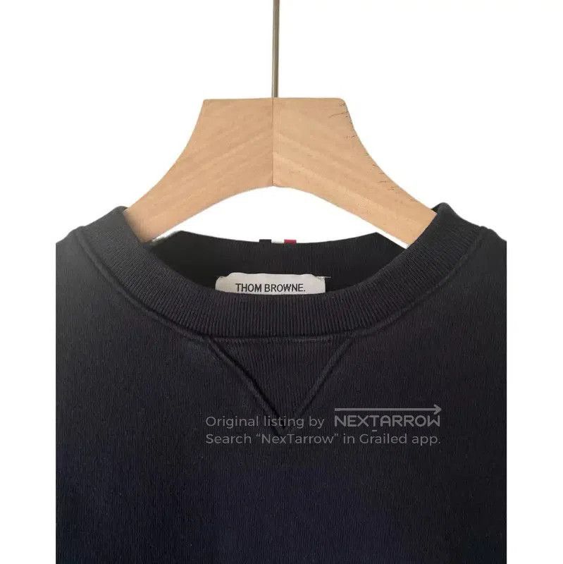 Thom Browne Thom Browne Women's Navy Embroidered Crop Sweatshirt . Size XS / US 0-2 / IT 36-38 - 4 Thumbnail