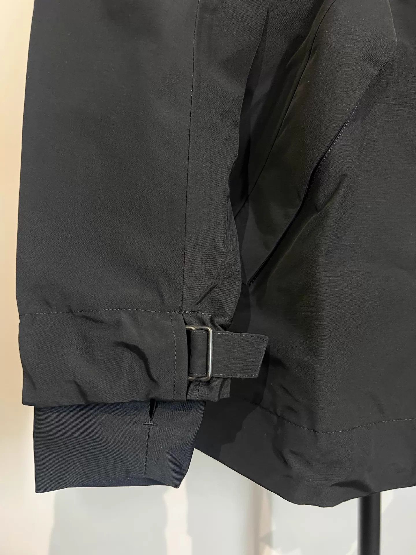 Boris Bidjan Saberi BBS 11by bbs J2C tape print jacket M new with tags Size US M / EU 48-50 / 2 - 5 Thumbnail
