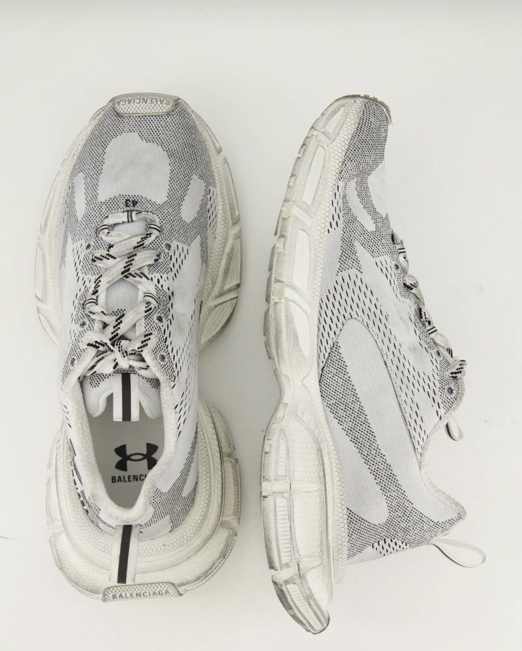 Balenciaga BNWT Balenciaga x Under Armour 3XL Sneaker Size US 8 / EU 41 - 3 Thumbnail