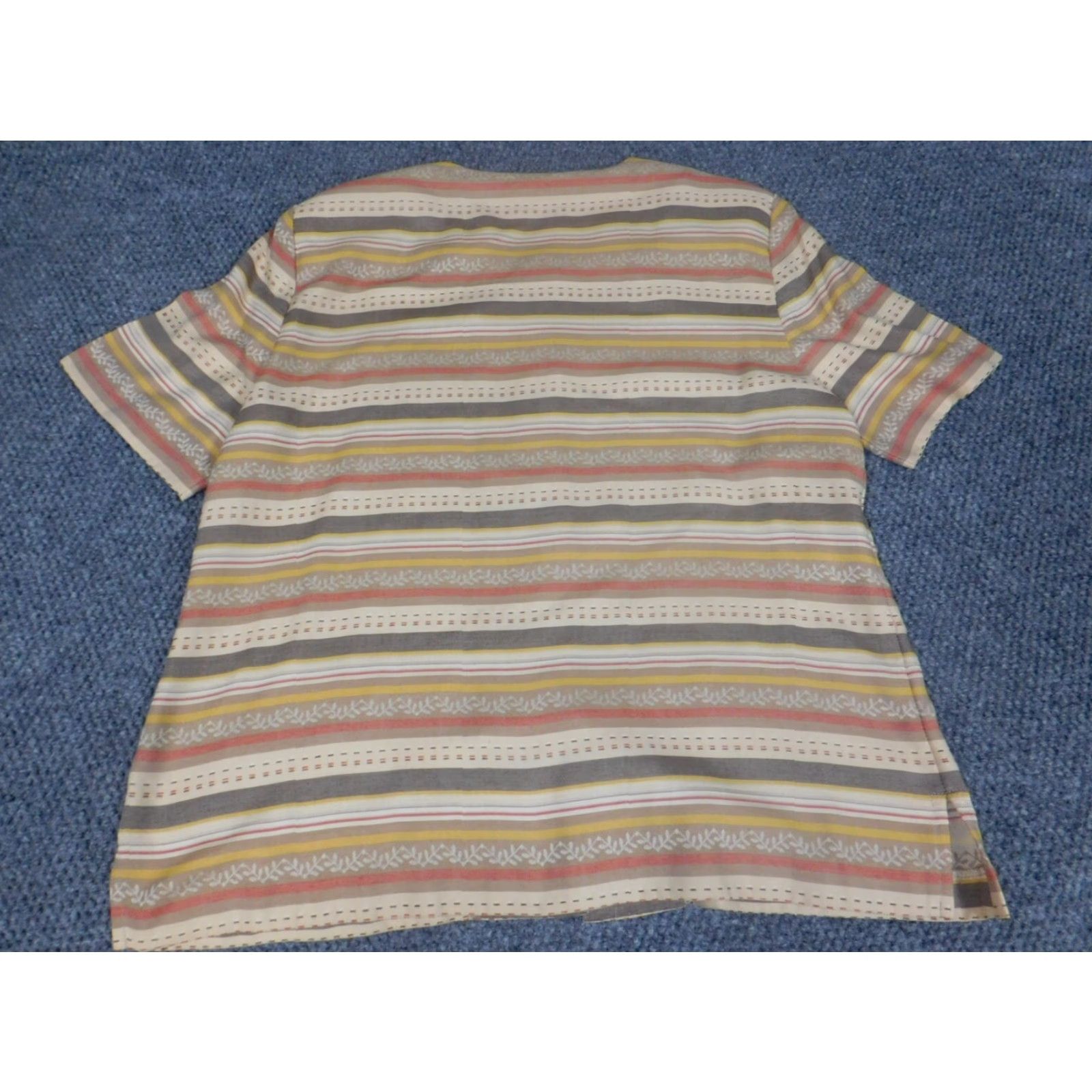 Vintage Alfred Dunner Womens Jacket 10 Beige Striped Button Shoulder Pads Casual Mid-Length Knit Polyester Embroidered Peanuts Pattern 10 Womens Mens? Size L / US 10 / IT 46 - 6 Thumbnail