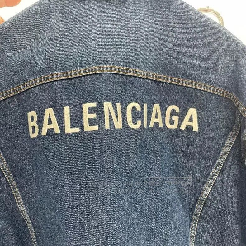 Balenciaga Balenciaga Back Logo Denim Jacket. Size US M / EU 48-50 / 2 - 3 Thumbnail