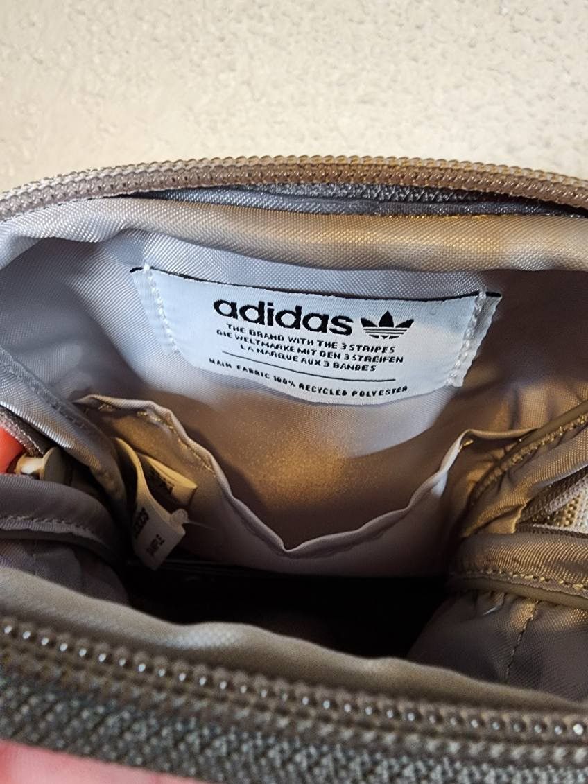 Adidas BNWT Adidas Side Bag Size ONE SIZE - 5 Thumbnail