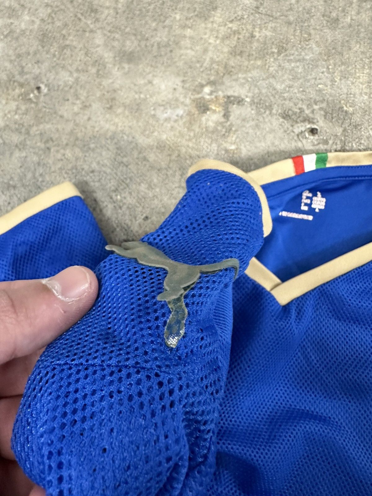 Puma × Vintage Puma 2018 Italy Home Soccer Jersey Kit Maglia World Cup Size US L / EU 52-54 / 3 - 6 Thumbnail