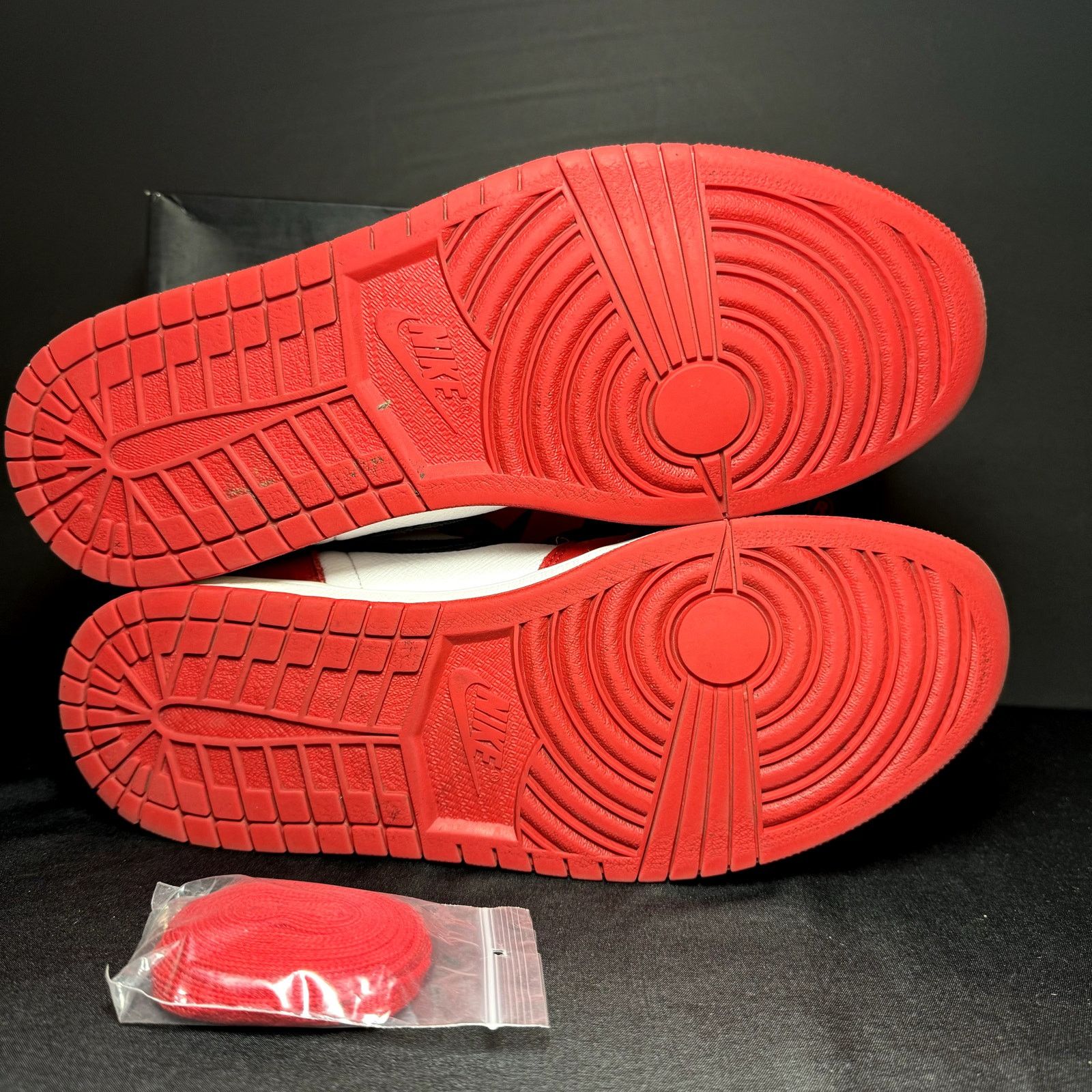 Jordan Brand × Nike Size 11 - Nike Air Jordan 1 Retro High OG NRG Homage to Home Size US 11 / EU 44 - 7 Thumbnail