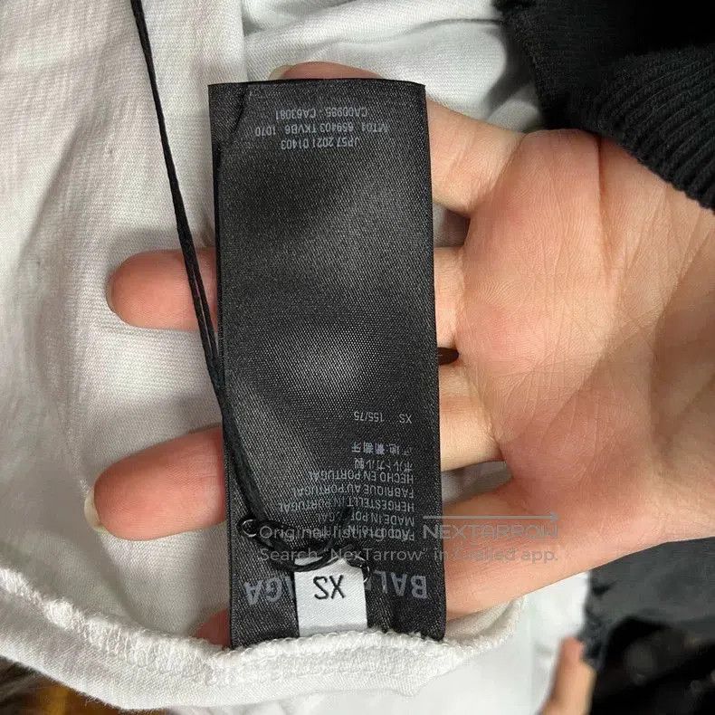 Balenciaga Balenciaga Black Distressed Print Hoodie. Size US XS / EU 42 / 0 - 5 Thumbnail