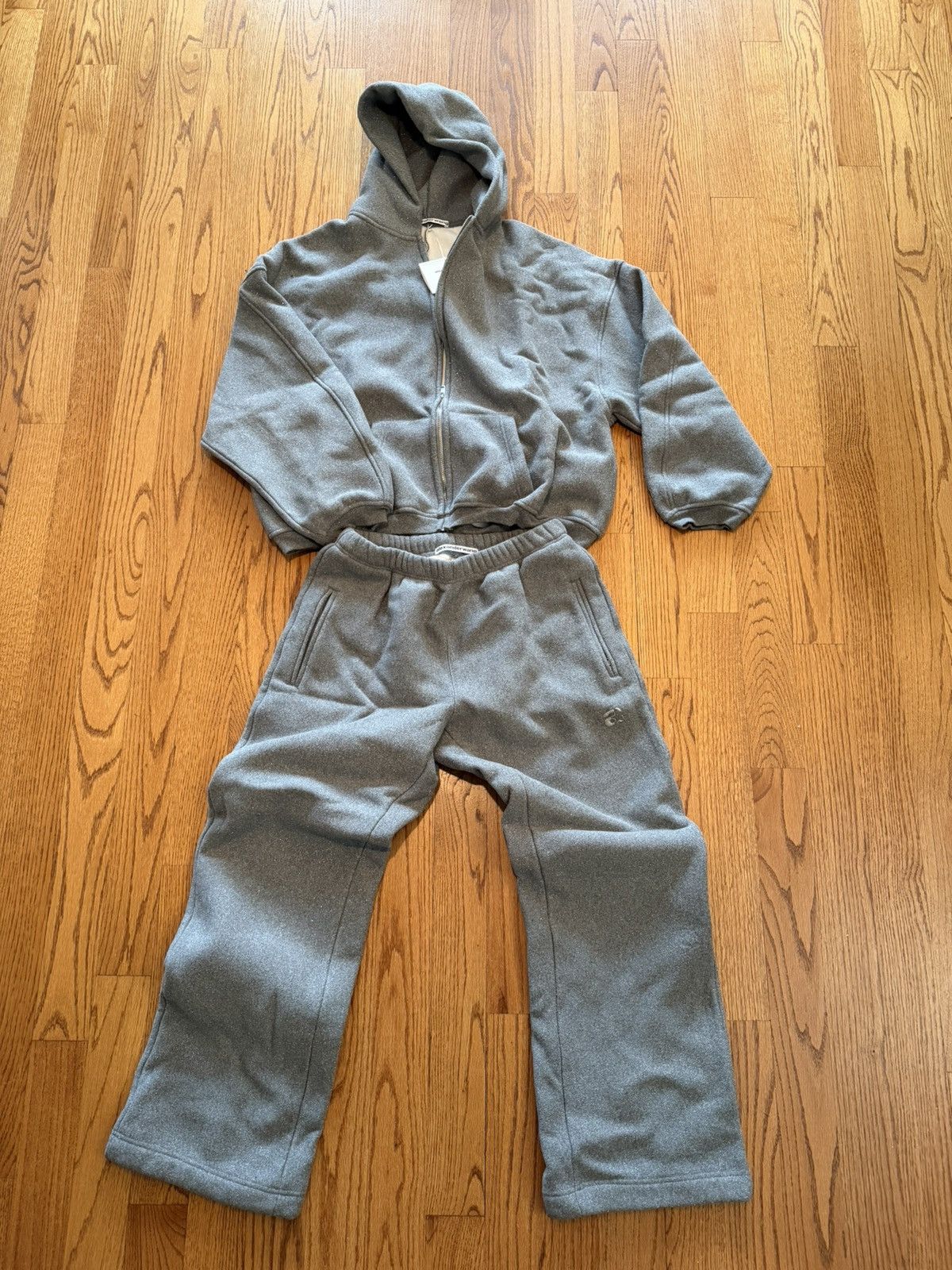 Alexander Wang ****RARE FW/23 ALEXANDER WANG GLITTER DENSE SWEATSUIT Size US M / EU 48-50 / 2 - 1 Thumbnail