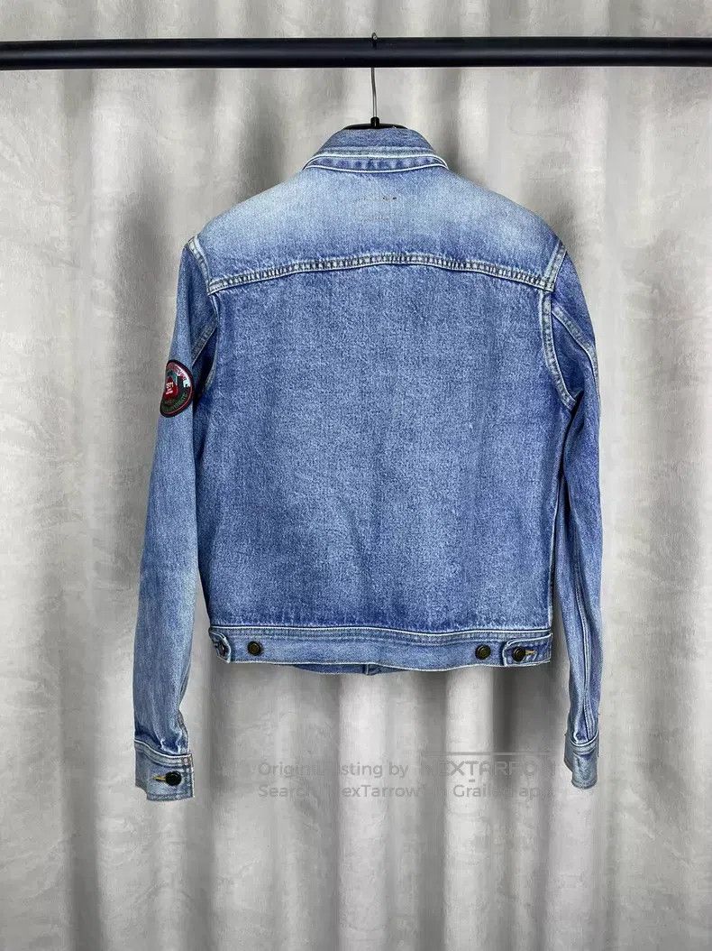 Saint Laurent Paris Saint Laurent Paris Blue Washed Medal Embroidered Denim Ja Size US S / EU 44-46 / 1 - 2 Thumbnail