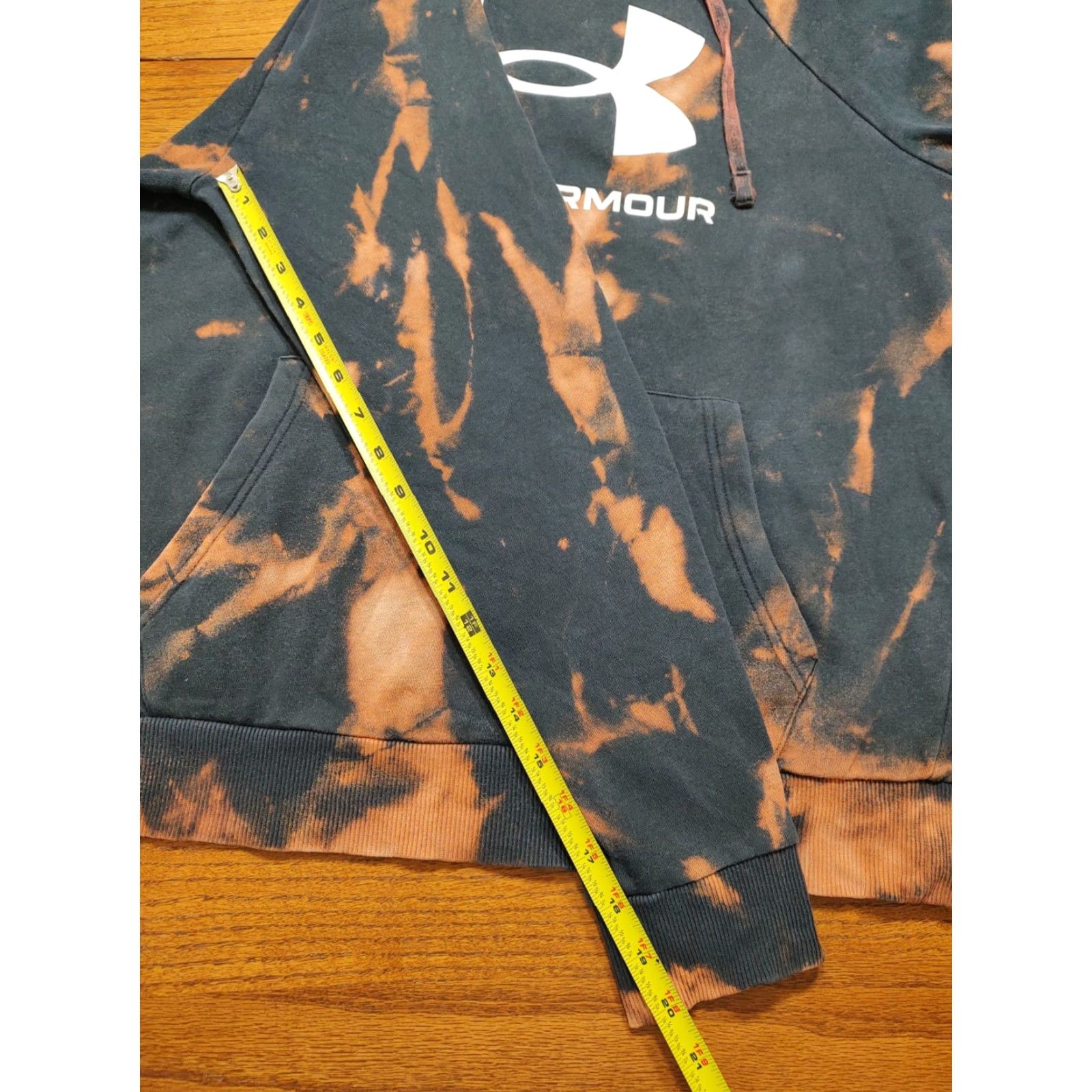 Under Armour VINTAGE Under Armour Tie Dye Acid Wash Hoodie Sweatshirt Black Mens Tag Small Size US S / EU 44-46 / 1 - 7 Thumbnail
