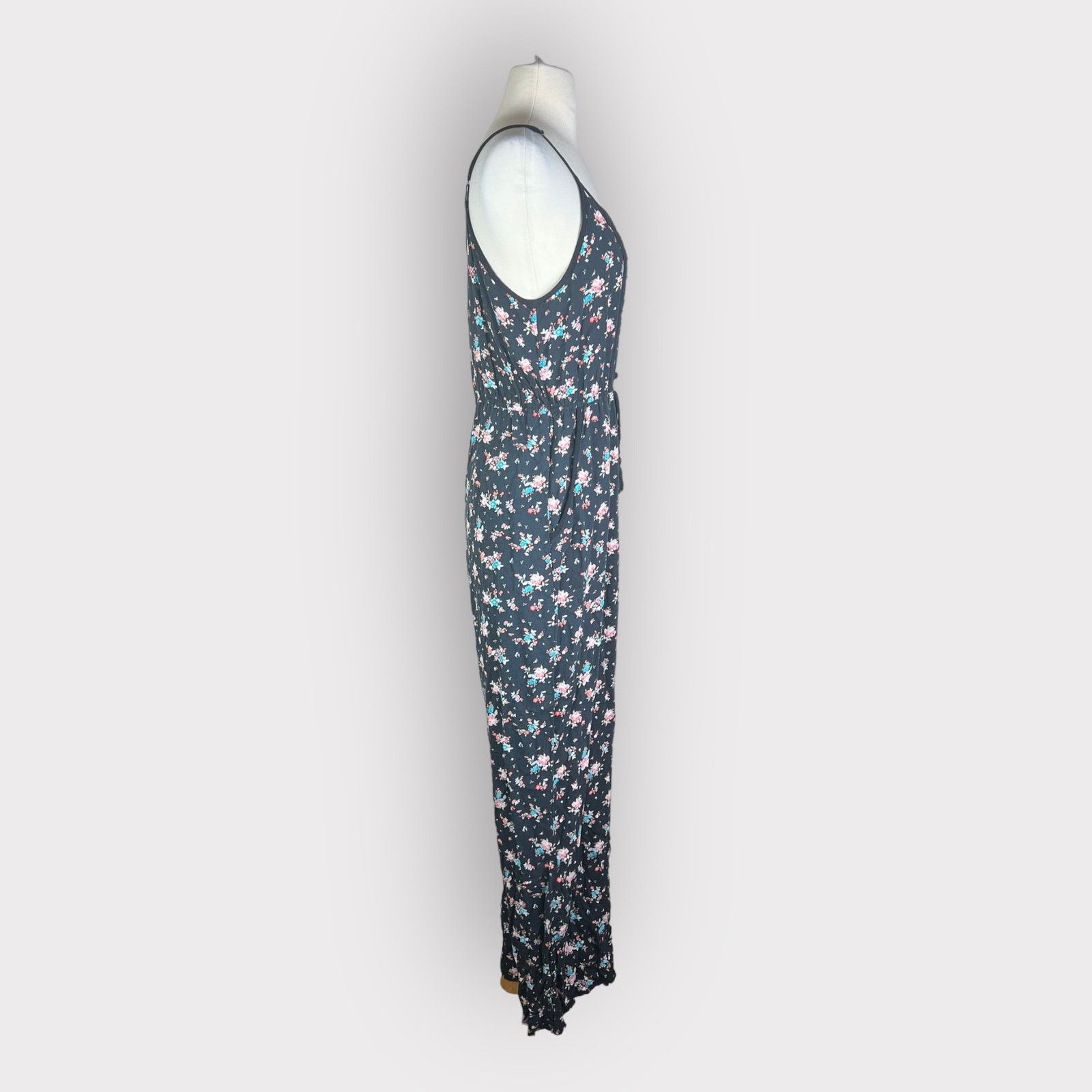 Vintage Xhilaration Floral Boho Jumpsuit Sleeveless | Medium Size 28" / US 6 / IT 42 - 2 Thumbnail
