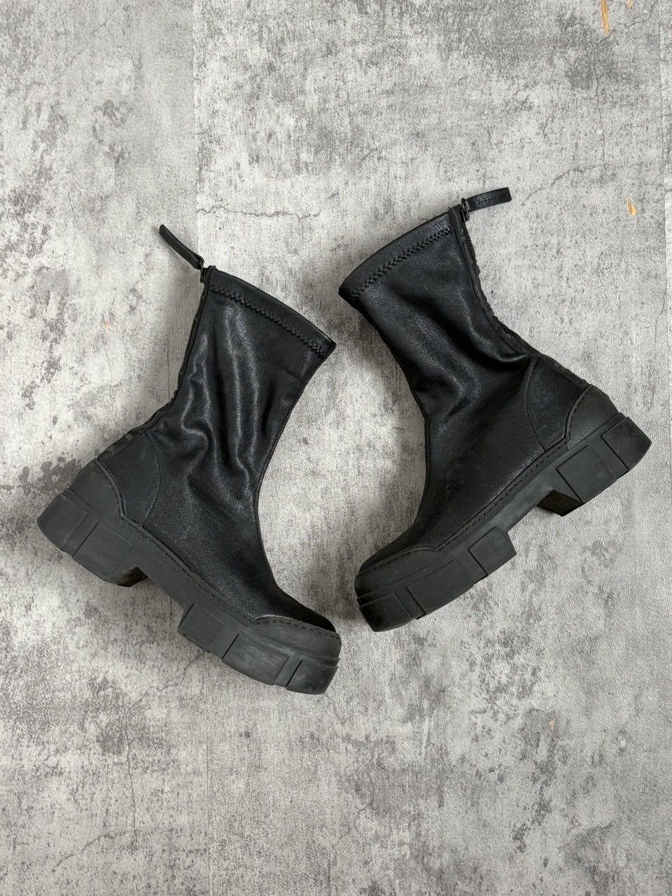 VIC MATI Vic Matie Italy Black Leather Avant Garde Round Toe Boots Size US 7 / IT 37 - 1 Thumbnail