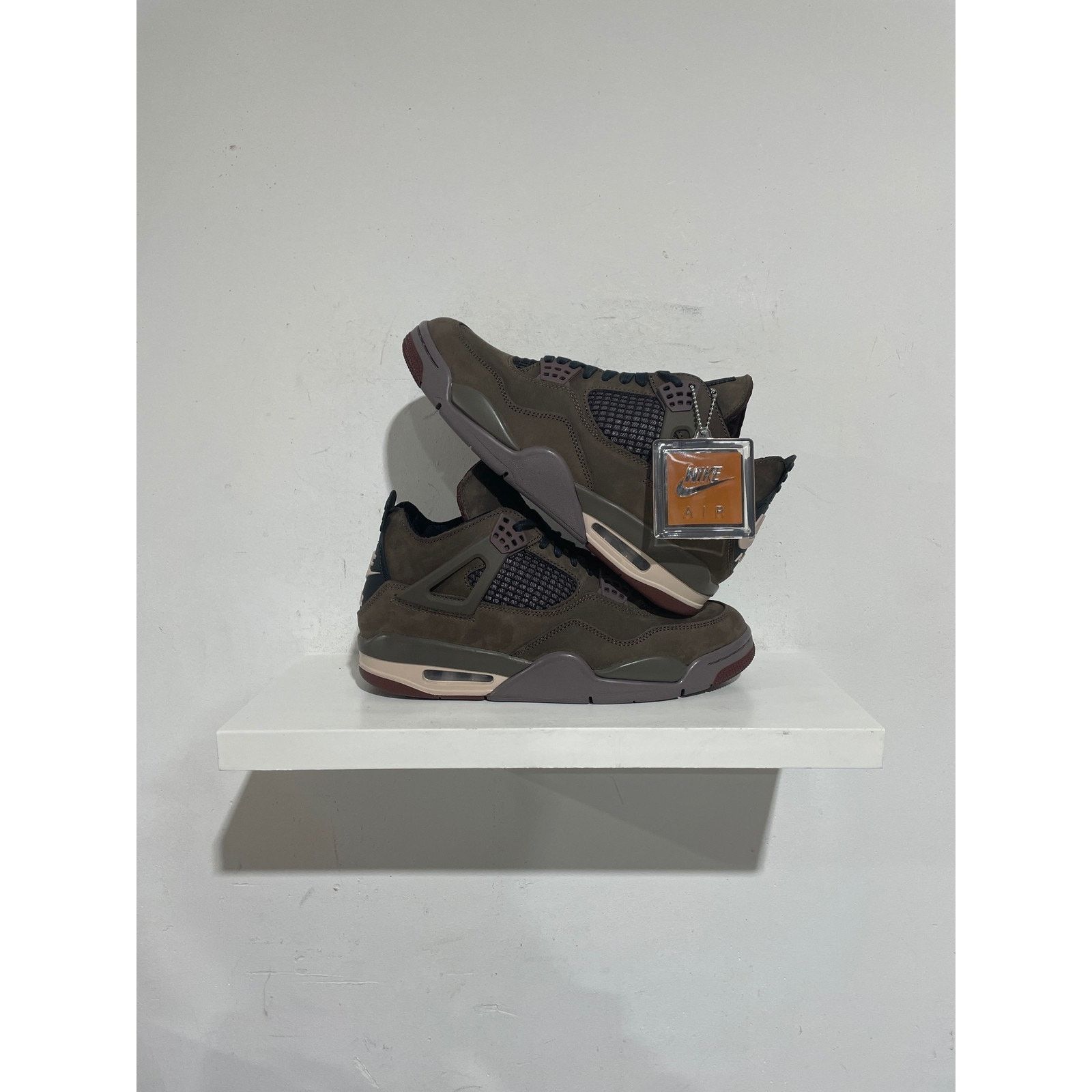 Nike JORDAN 4 RETRO A MA MANIERE DARK MOCHA SIZE 8 NEW Size US 8 / EU 41 - 1 Thumbnail