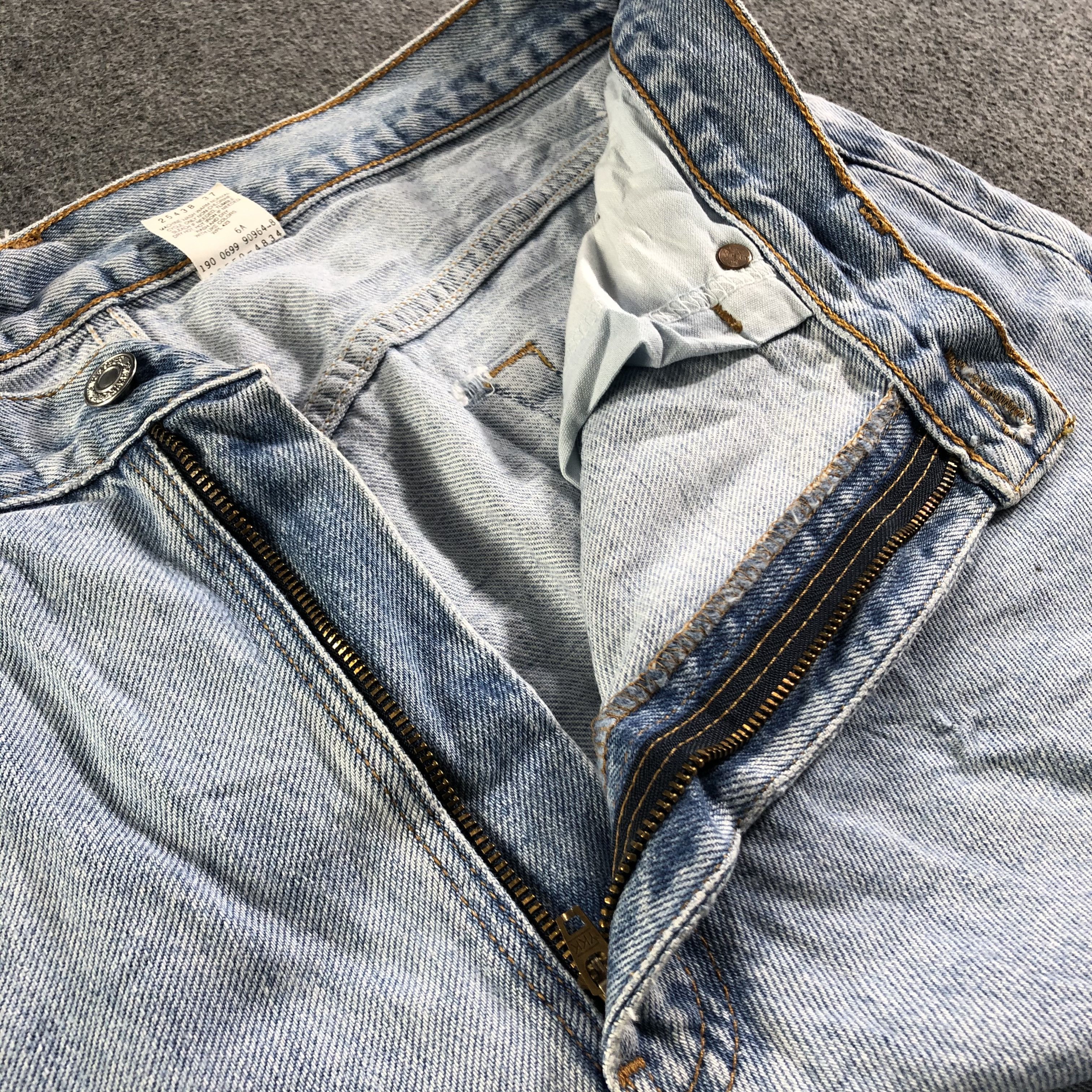 Levi's Vintage 90s Blue Wash Levis 550 Jeans-J2999 Size US 35 - 10 Thumbnail