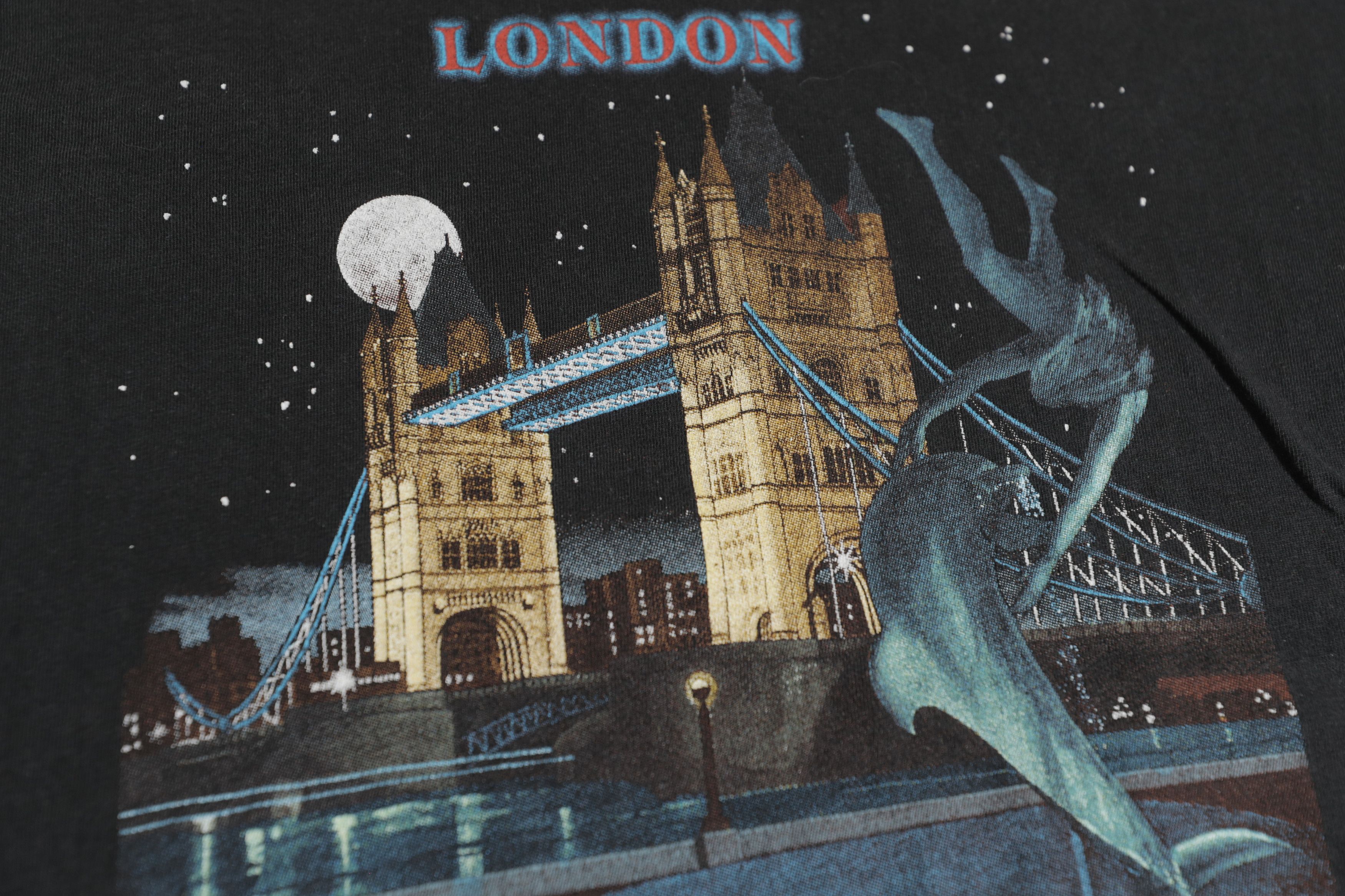 Other Zip-It London Tower Bridge Shirt (M) Size US M / EU 48-50 / 2 - 6 Thumbnail